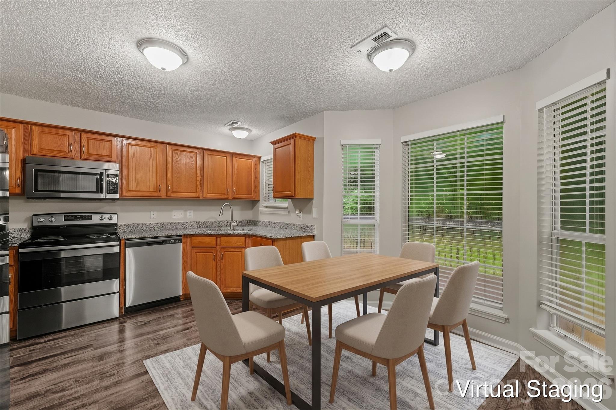 8722 Woodhill Manor Court Property Photo 8