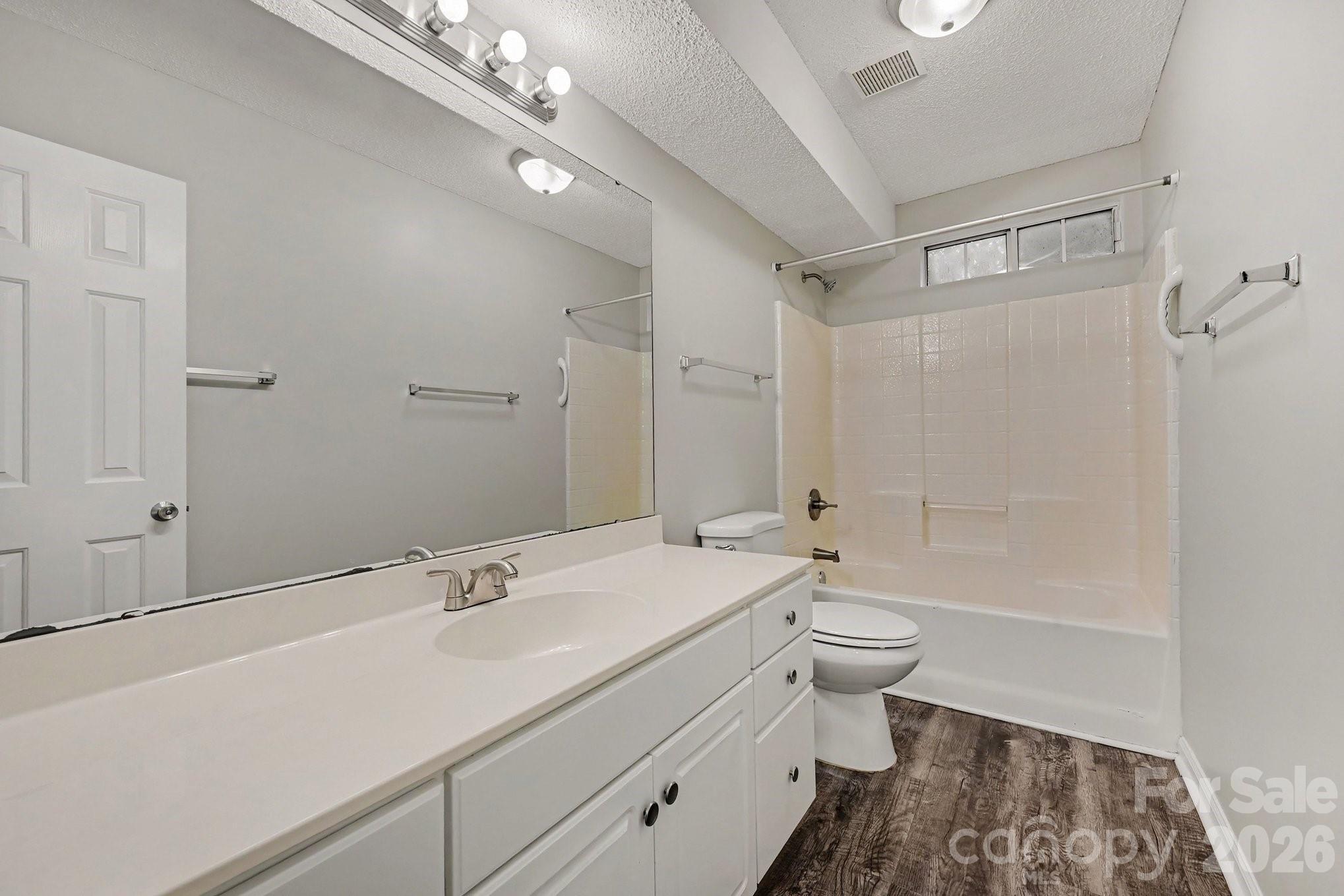 8722 Woodhill Manor Court Property Photo 18