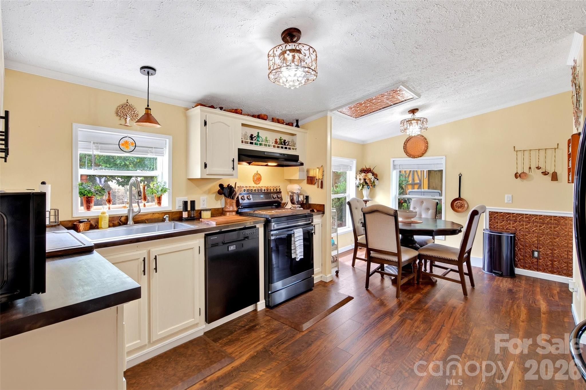 26 Sweet Briar Path Way Property Photo 28