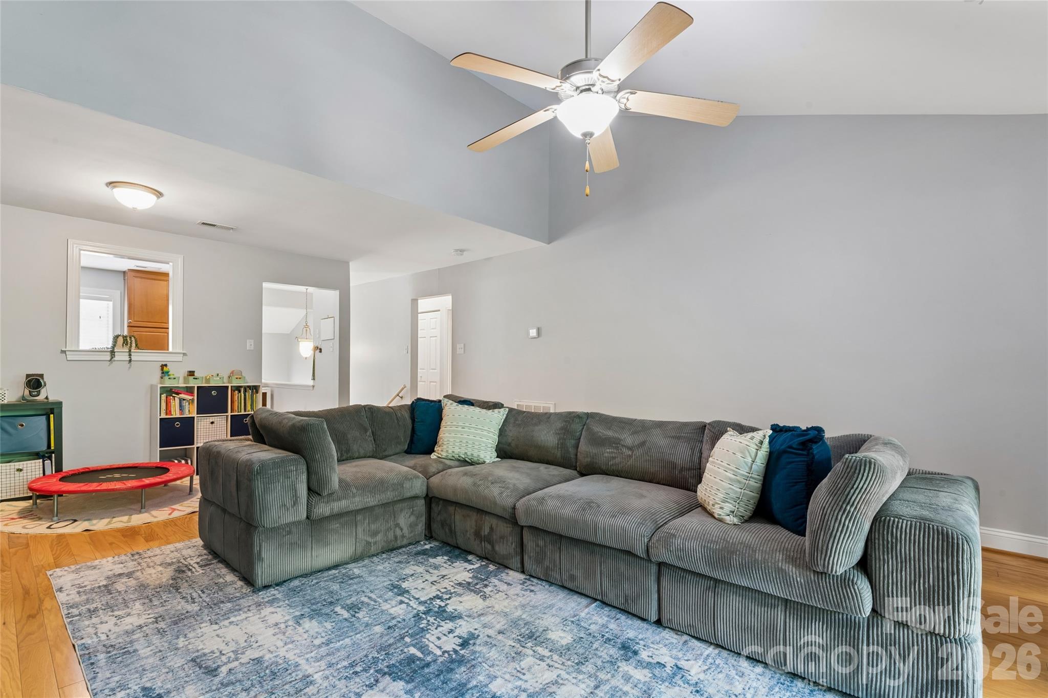 1806 Fairlawn Court Property Photo 9