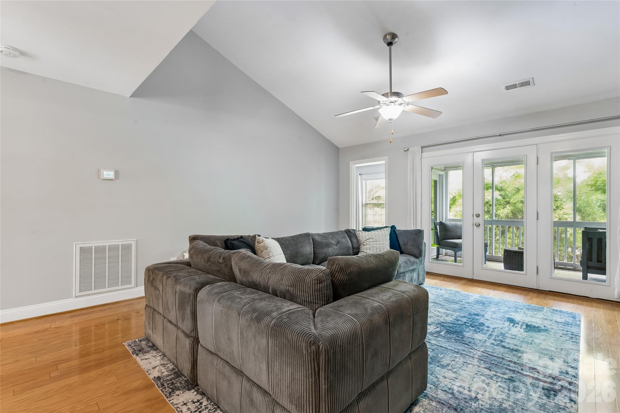 1806 Fairlawn Court Property Photo 11