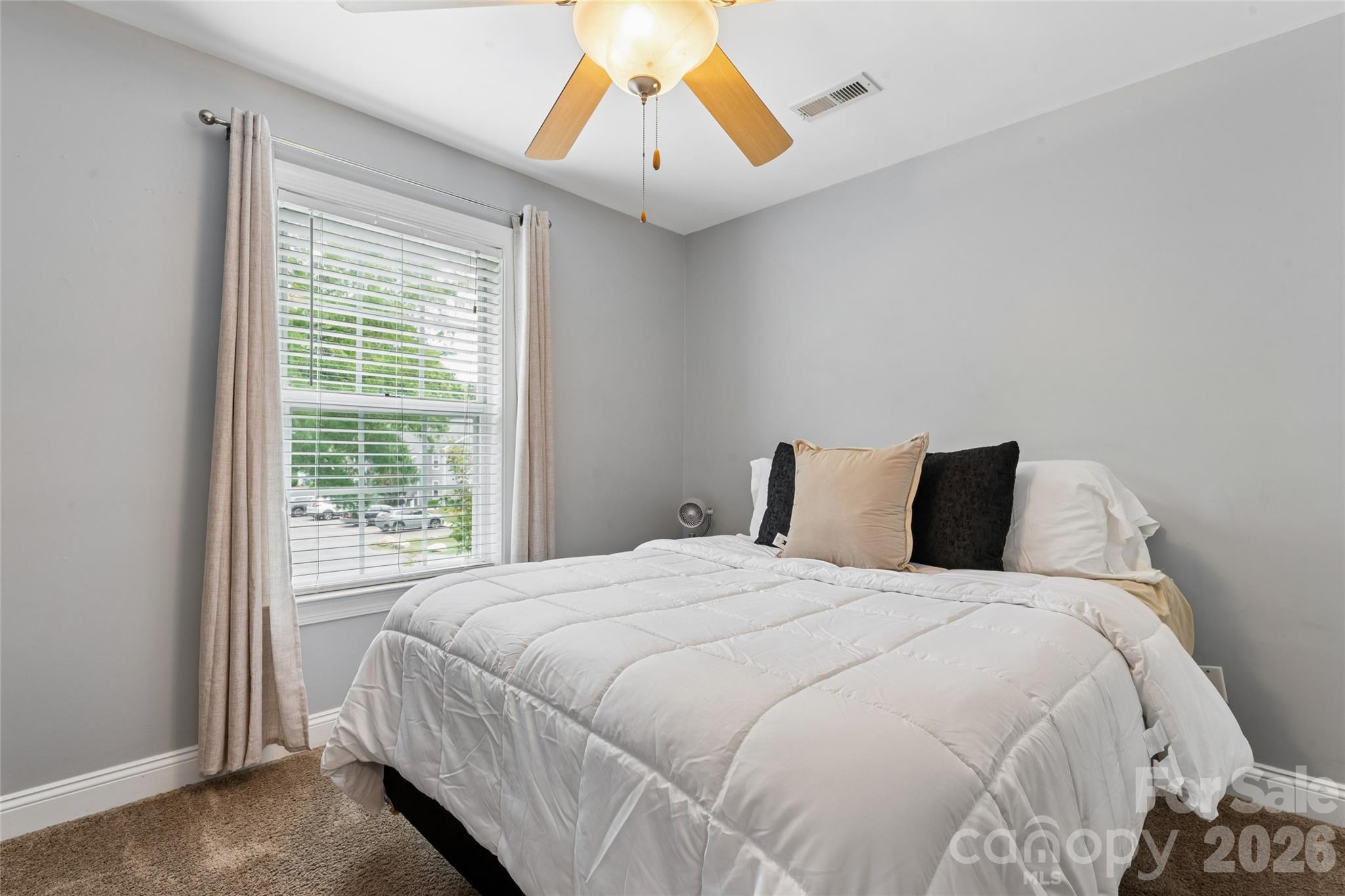 1806 Fairlawn Court Property Photo 13