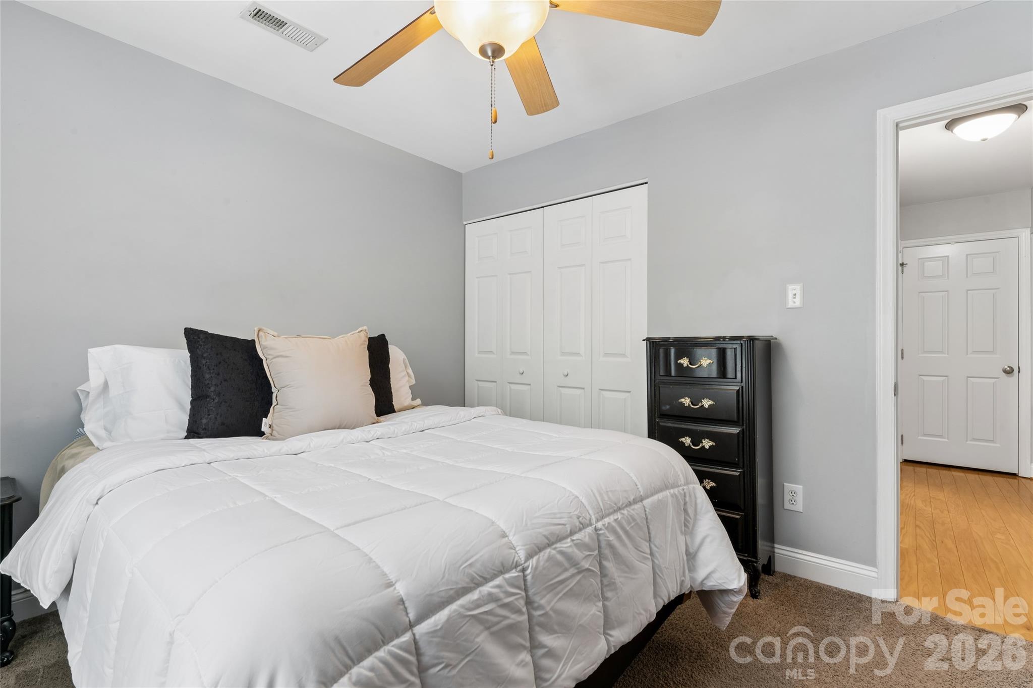 1806 Fairlawn Court Property Photo 14