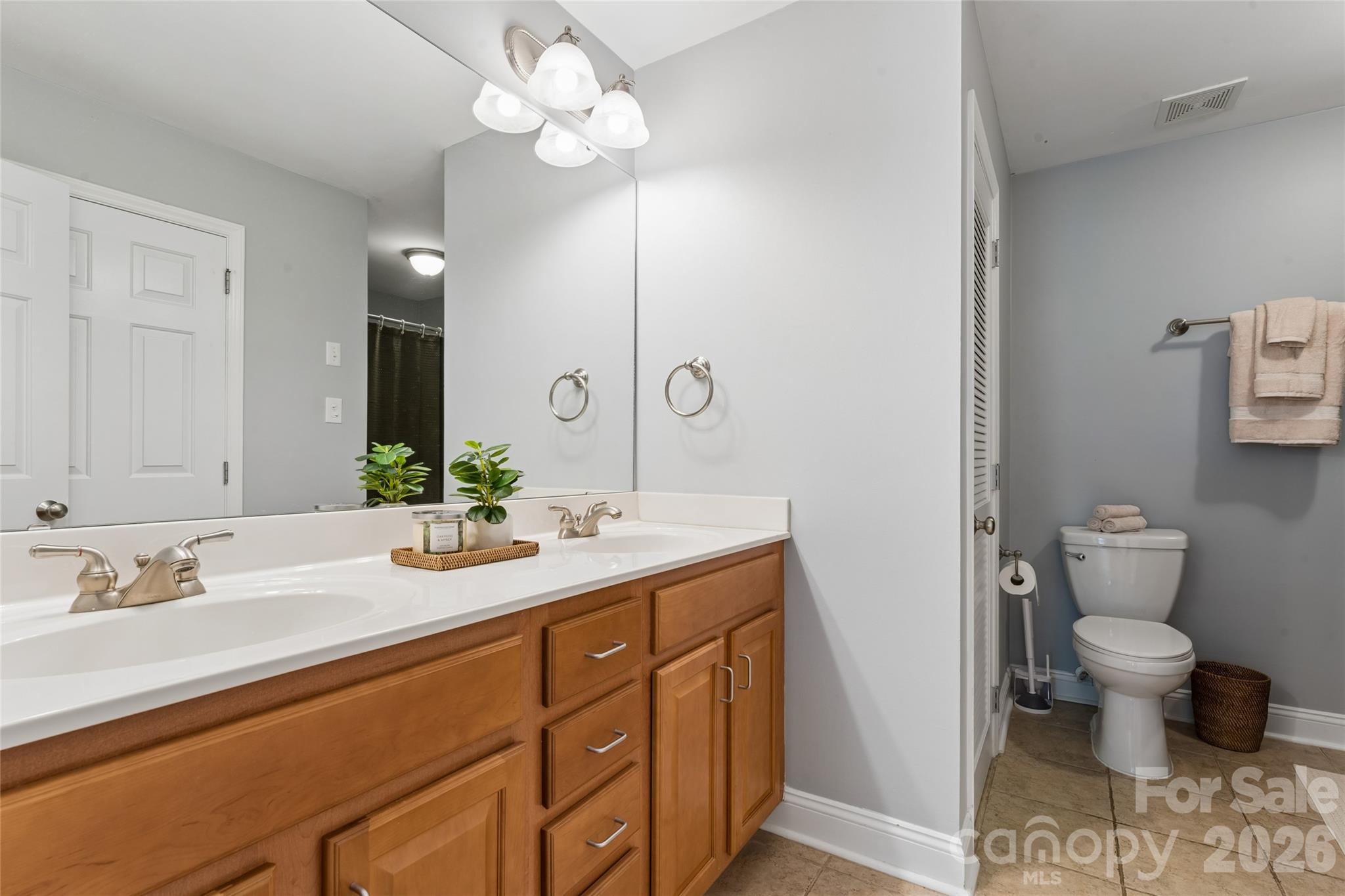 1806 Fairlawn Court Property Photo 22