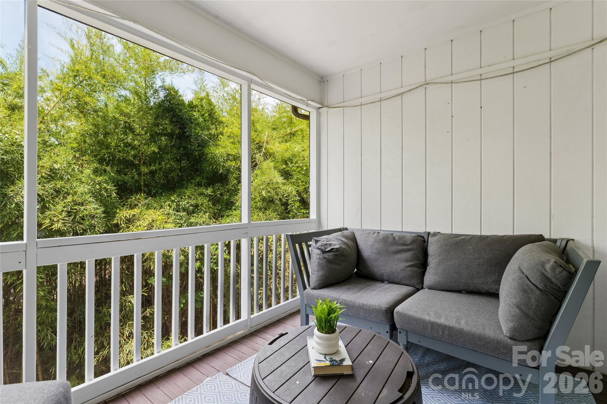 1806 Fairlawn Court Property Photo 24
