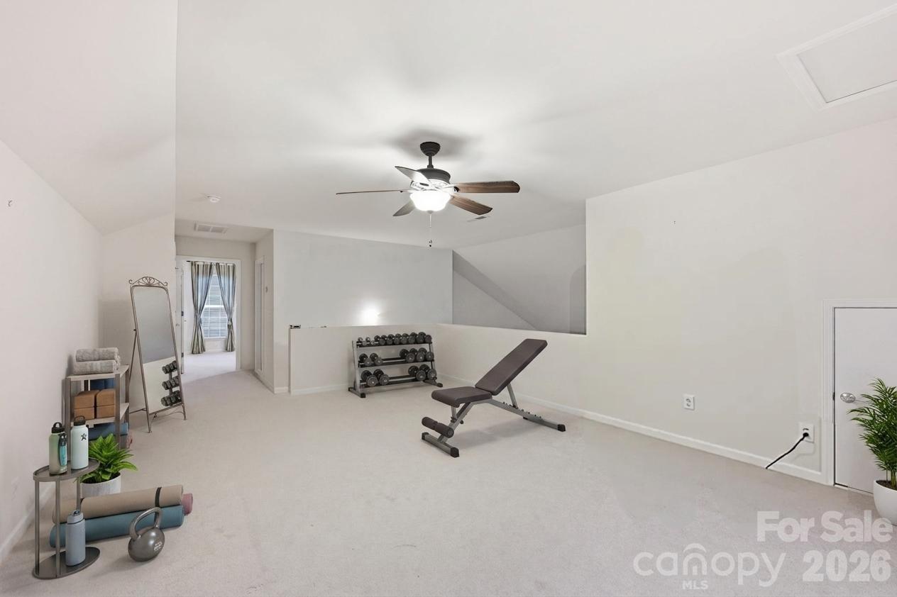 1040 Mesa Verde Drive Property Photo 24