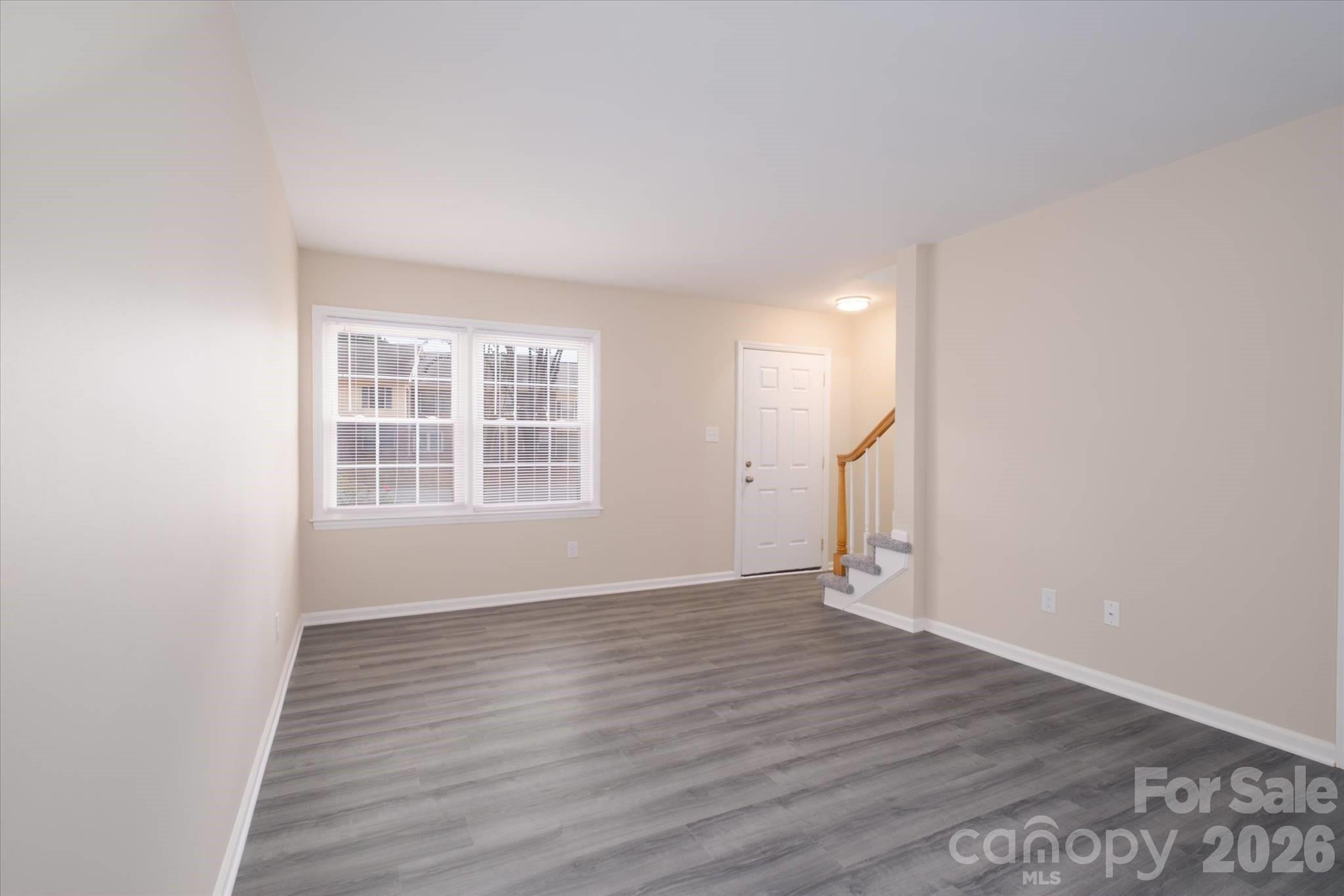 6810 Farmingdale Drive D Property Photo 10