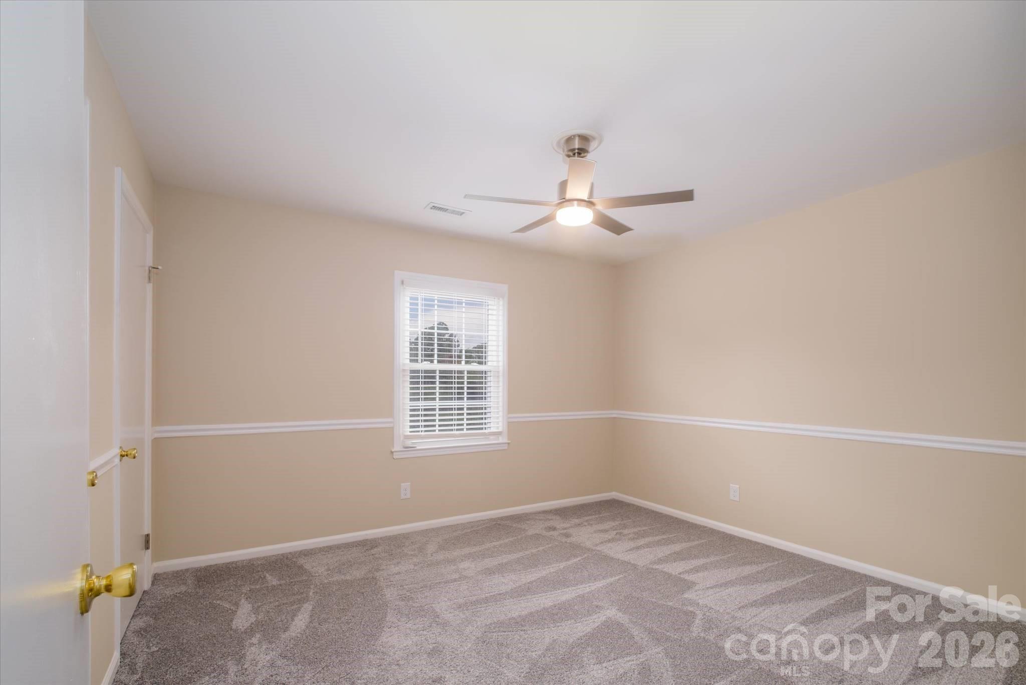 6810 Farmingdale Drive D Property Photo 13