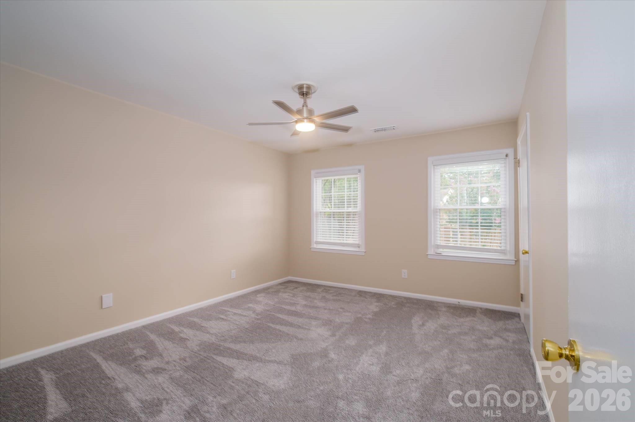 6810 Farmingdale Drive D Property Photo 15