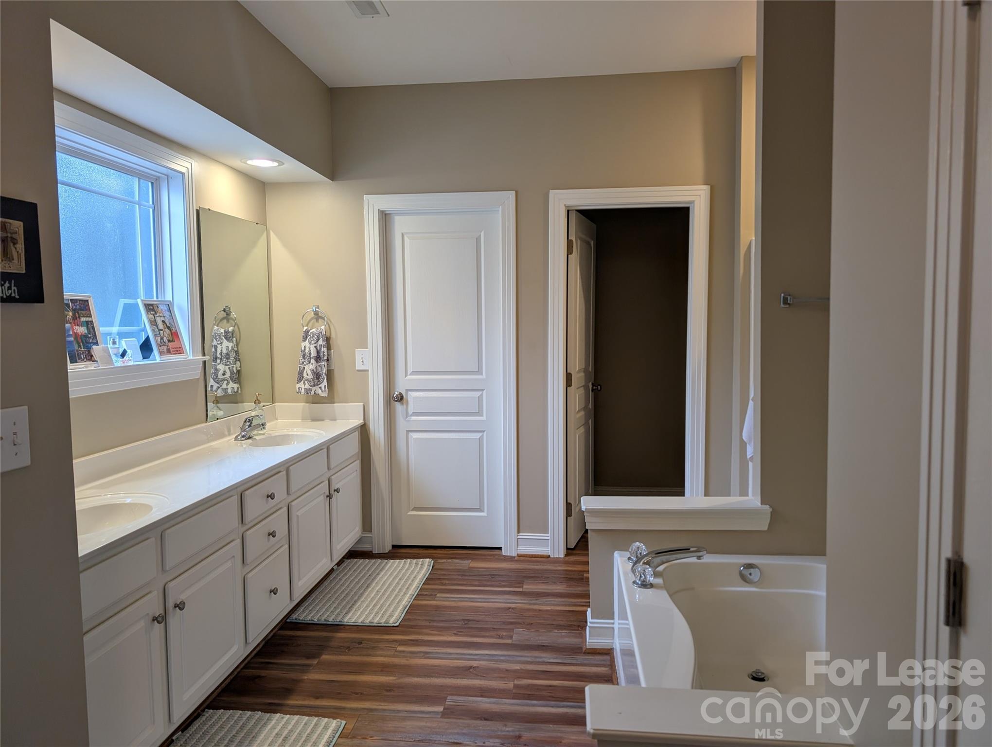 20207 Colony Point Lane Property Photo 16