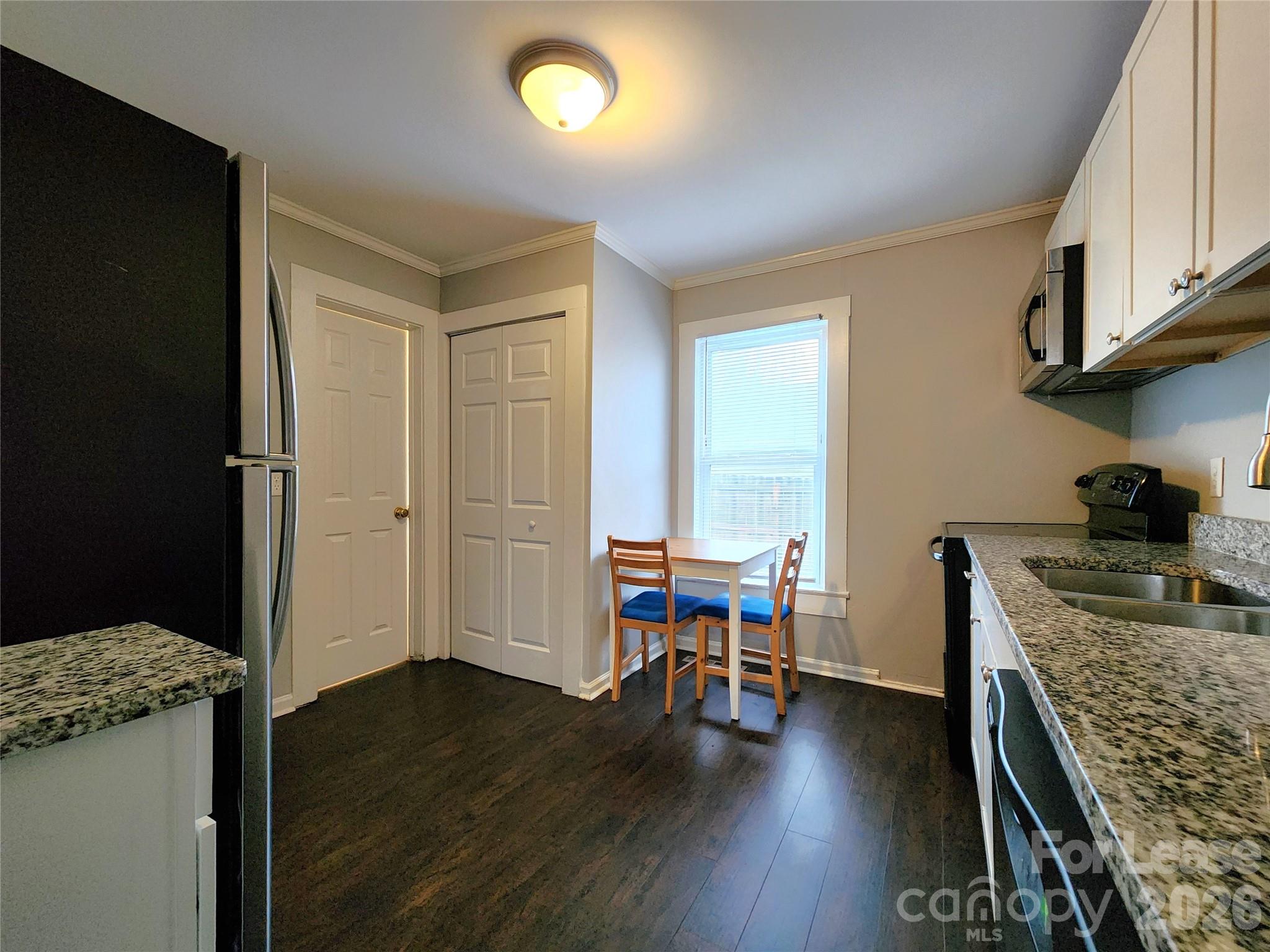507 S Vance Street Property Photo 3