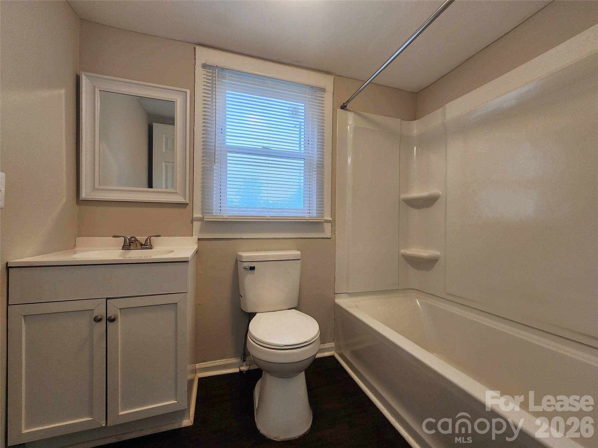 507 S Vance Street Property Photo 7