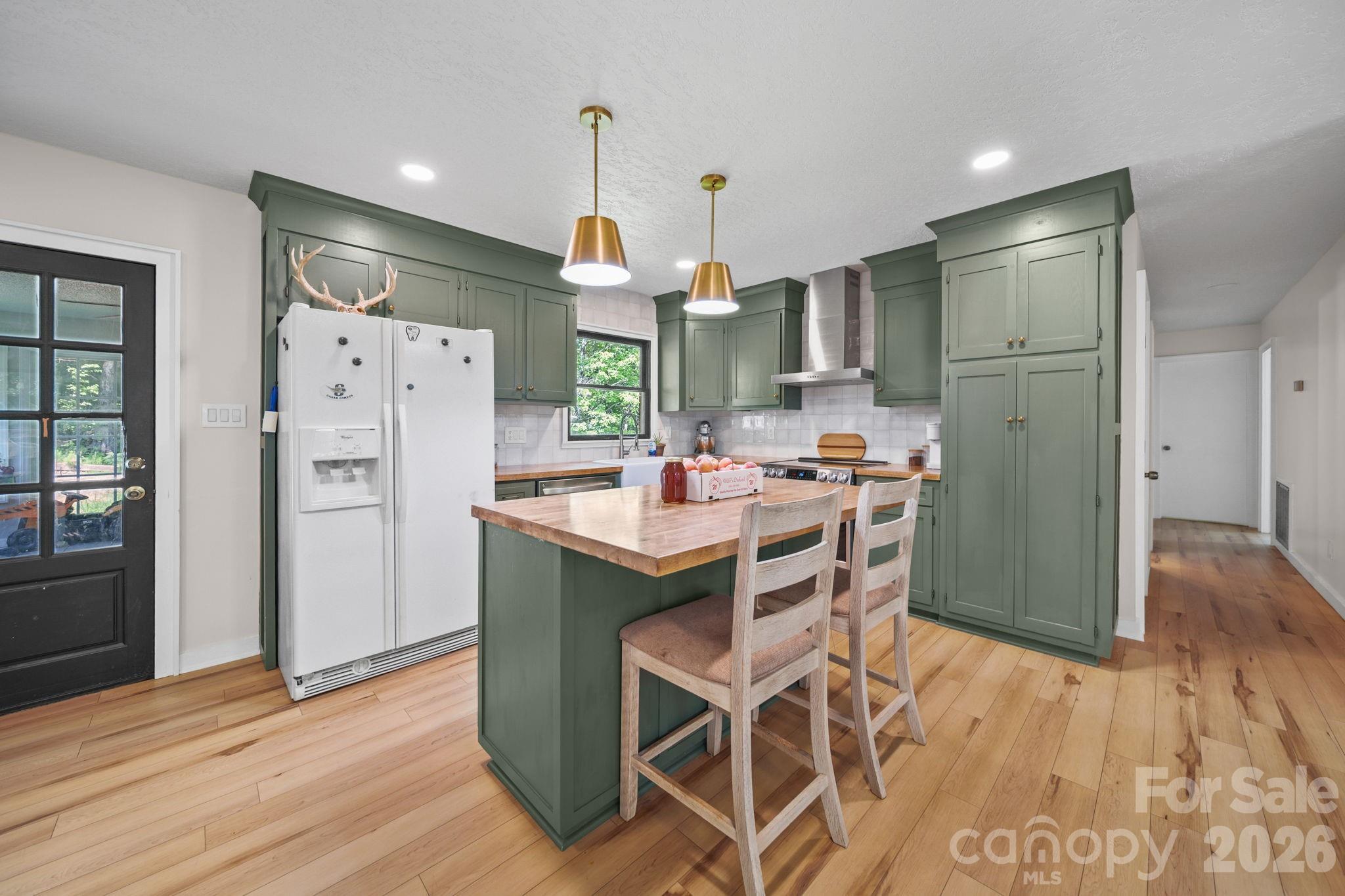 6643 Wards Gap Road Property Photo 6
