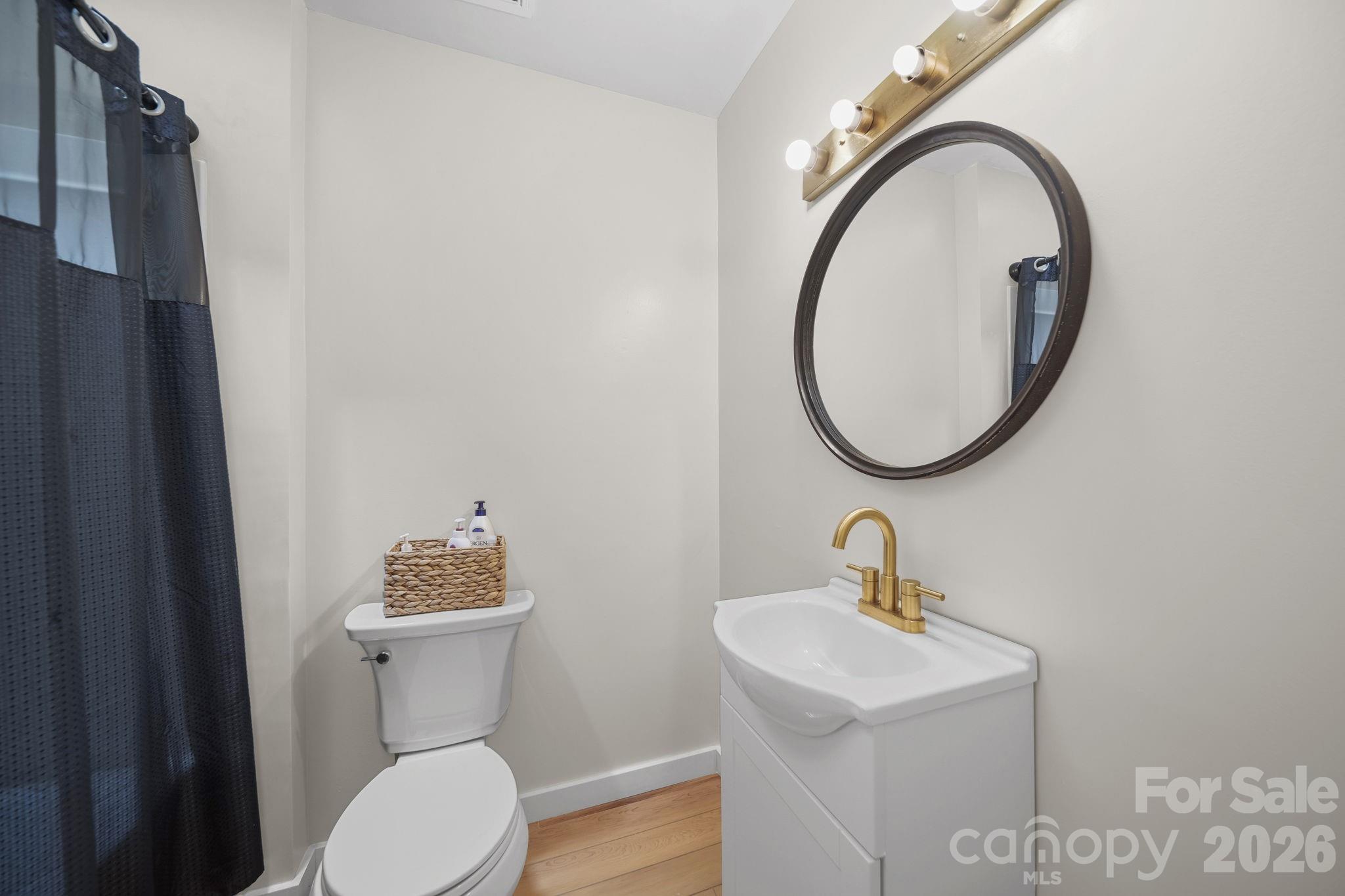 6643 Wards Gap Road Property Photo 9