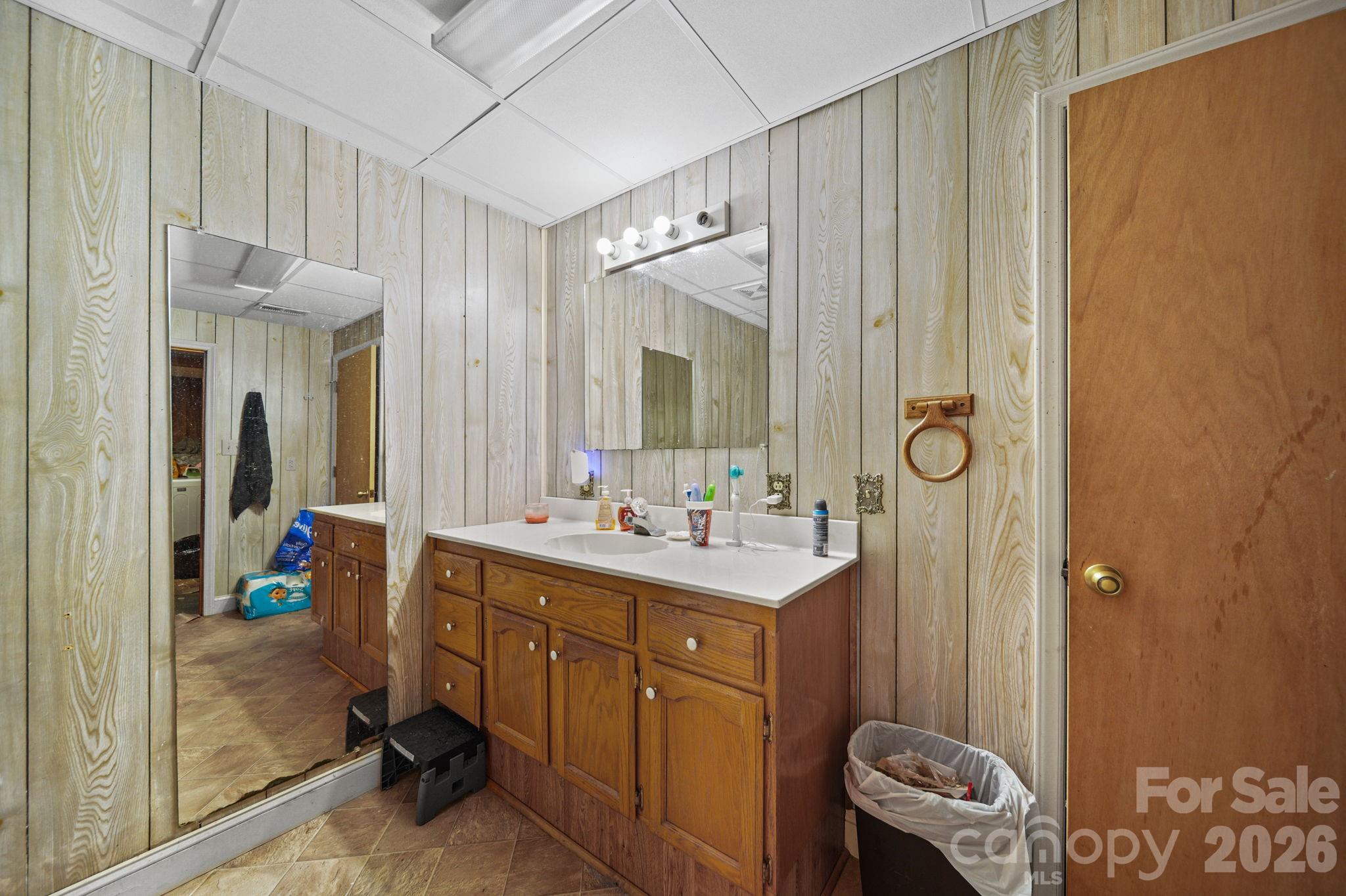 6643 Wards Gap Road Property Photo 13