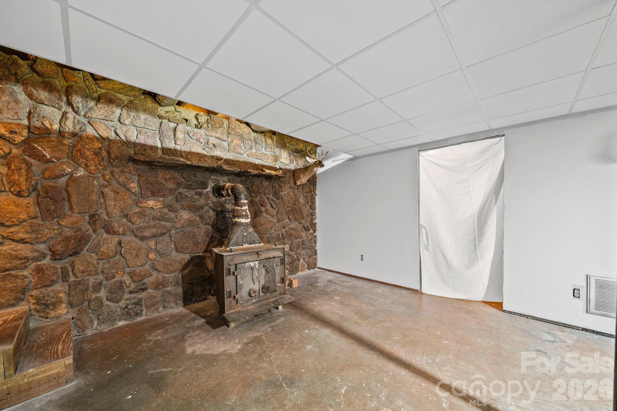 6643 Wards Gap Road Property Photo 17