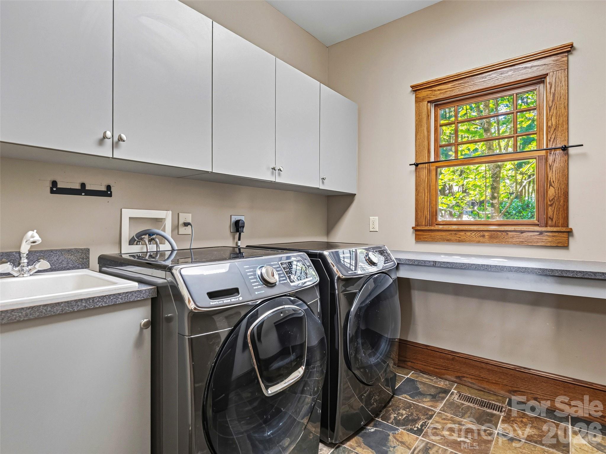 1606 Olmsted Drive Property Photo 17