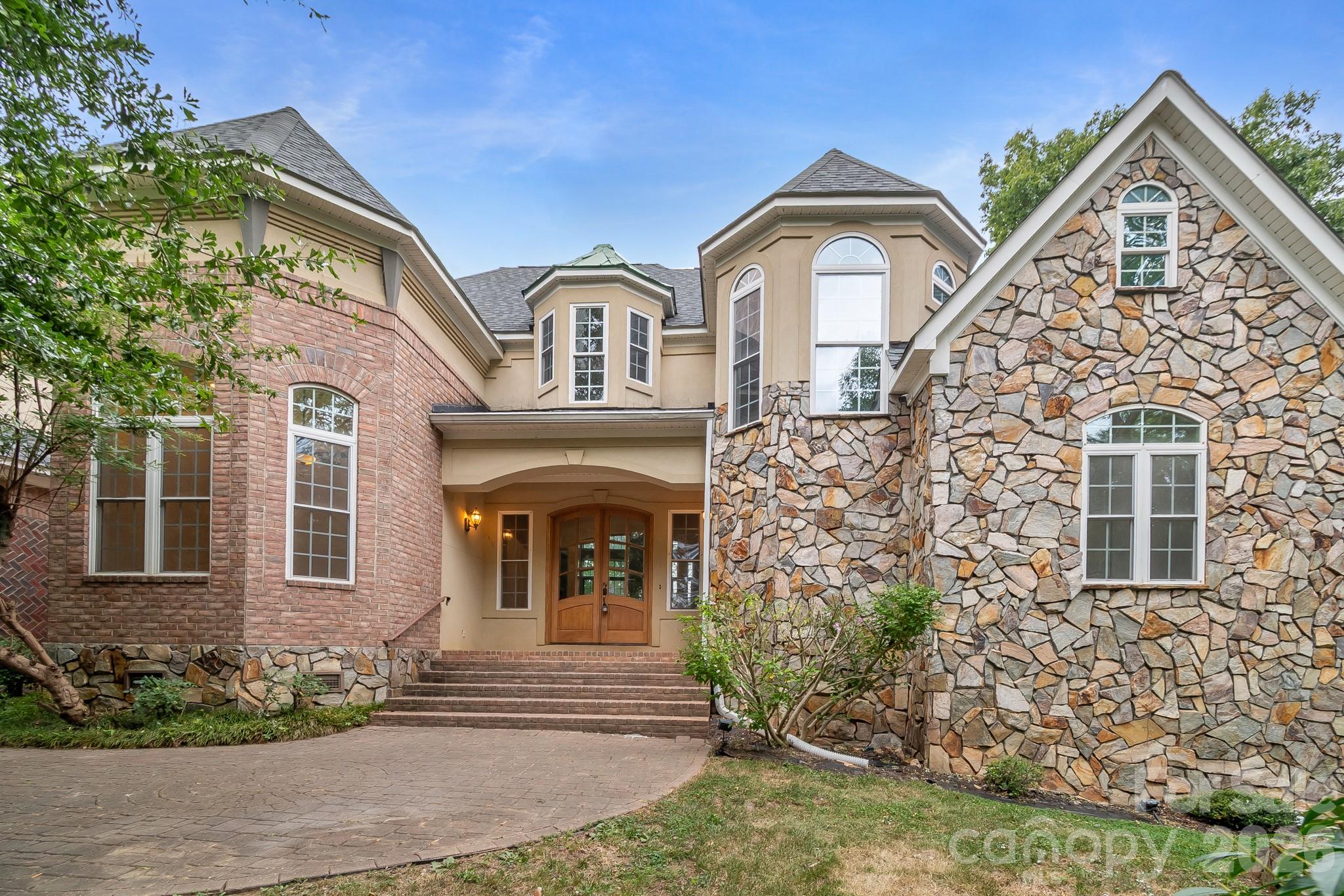 3248 The Knoll Lane Property Photo 1