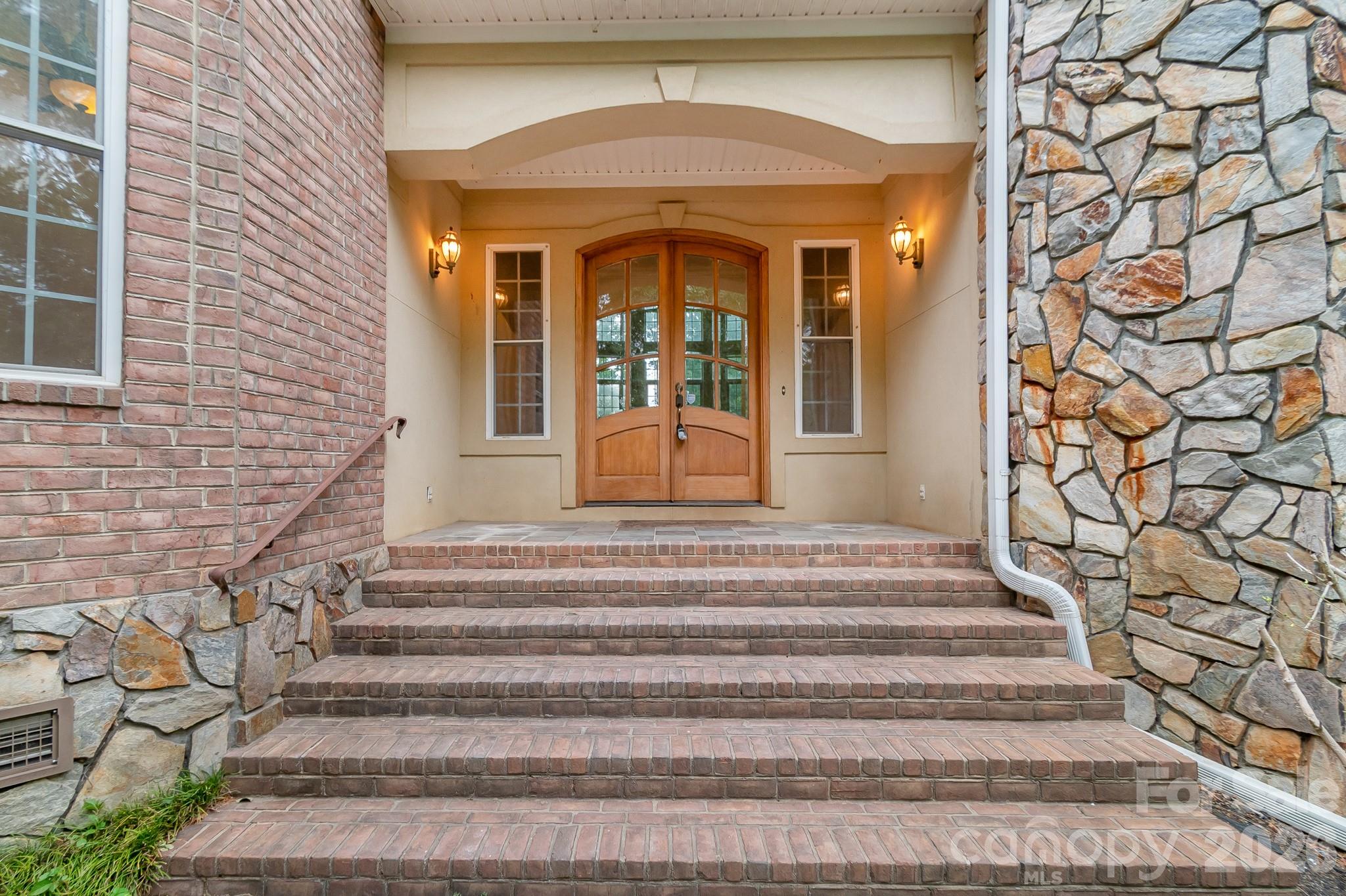 3248 The Knoll Lane Property Photo 3