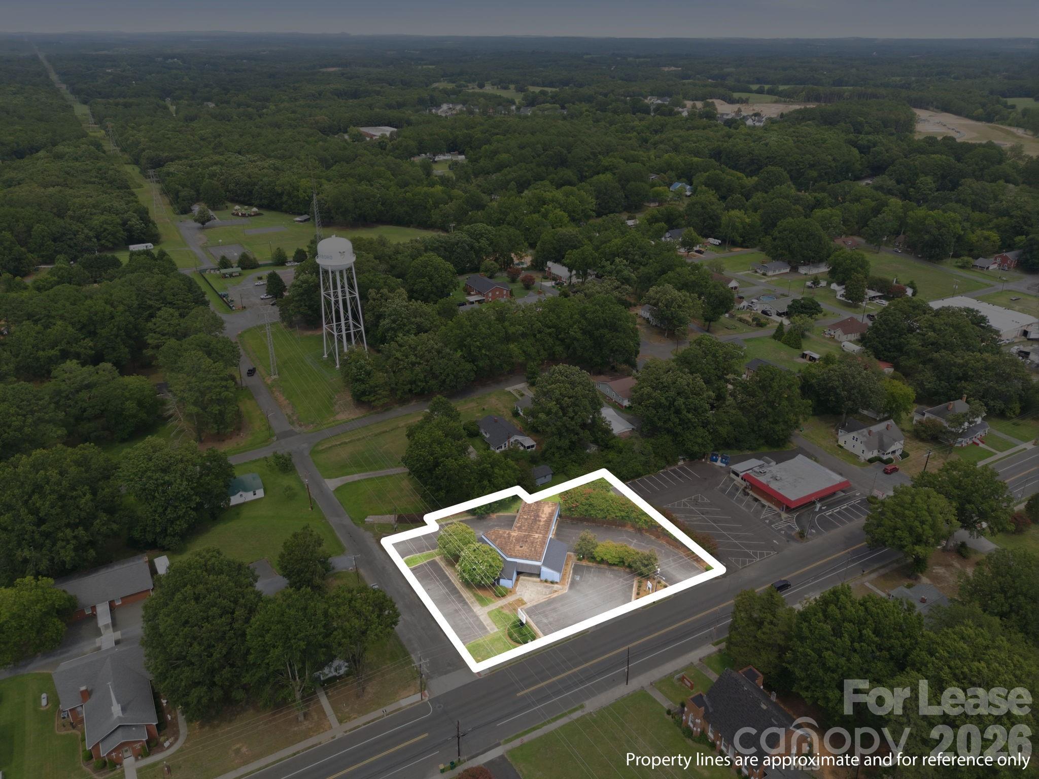 624 N Main Street Property Photo 4