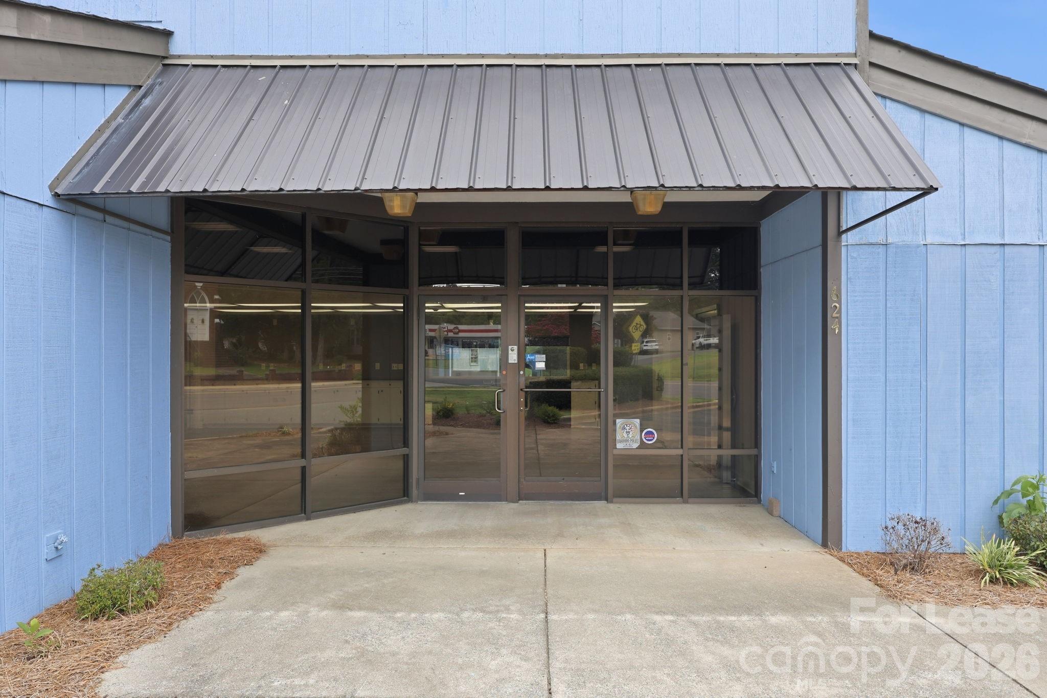 624 N Main Street Property Photo 12