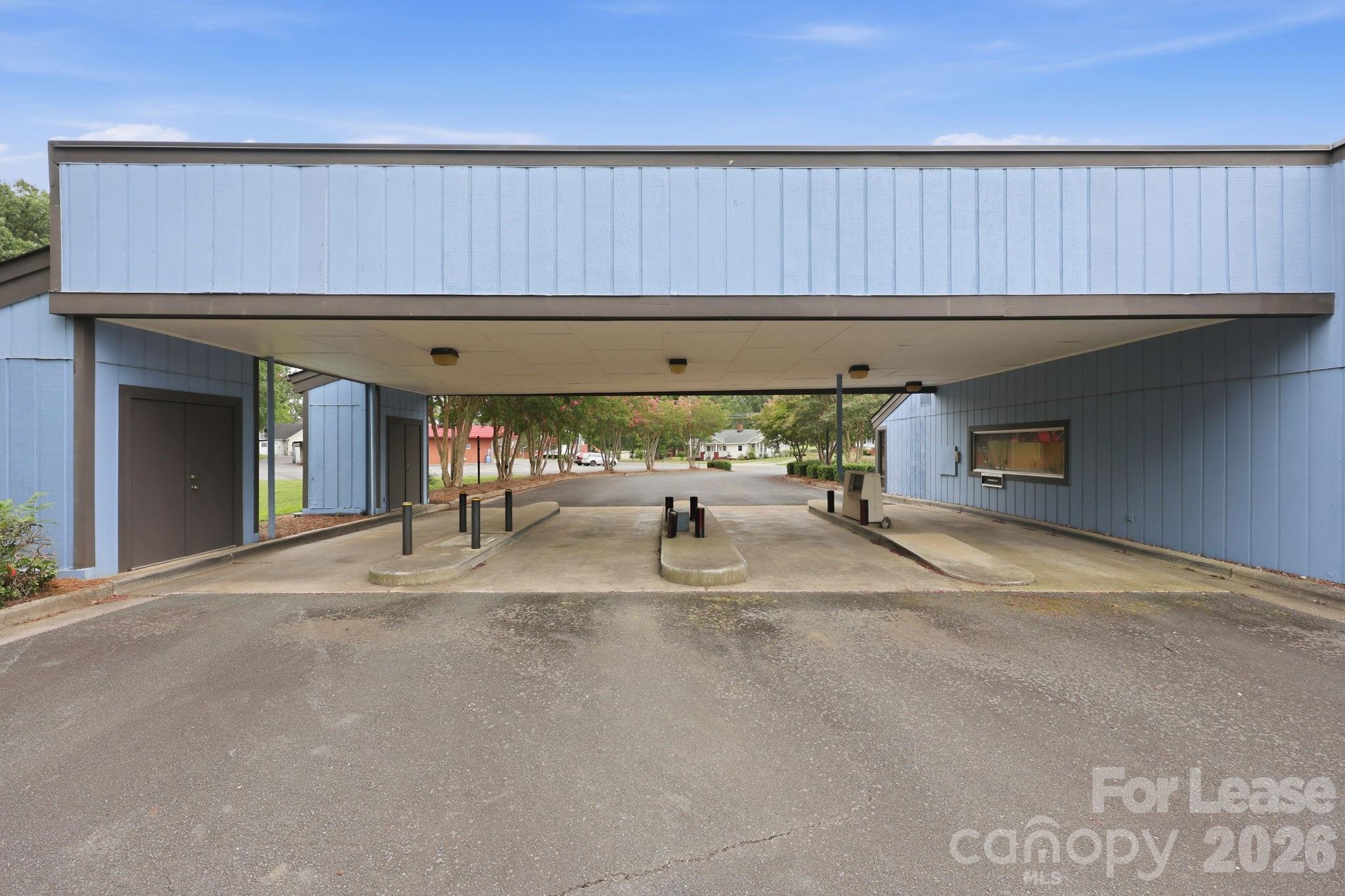 624 N Main Street Property Photo 18
