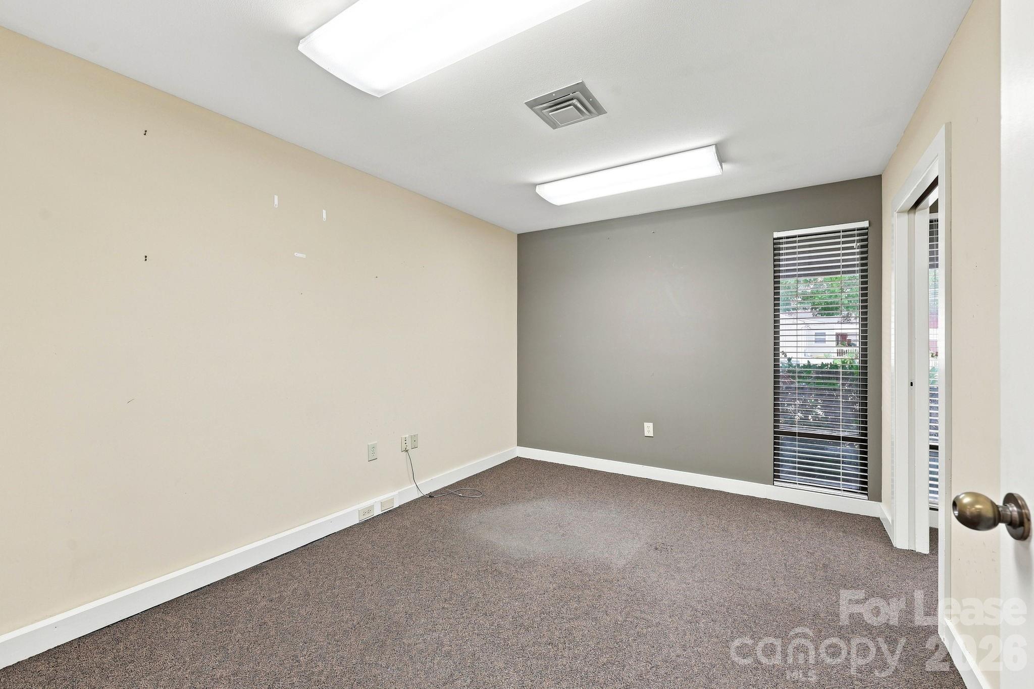 624 N Main Street Property Photo 42