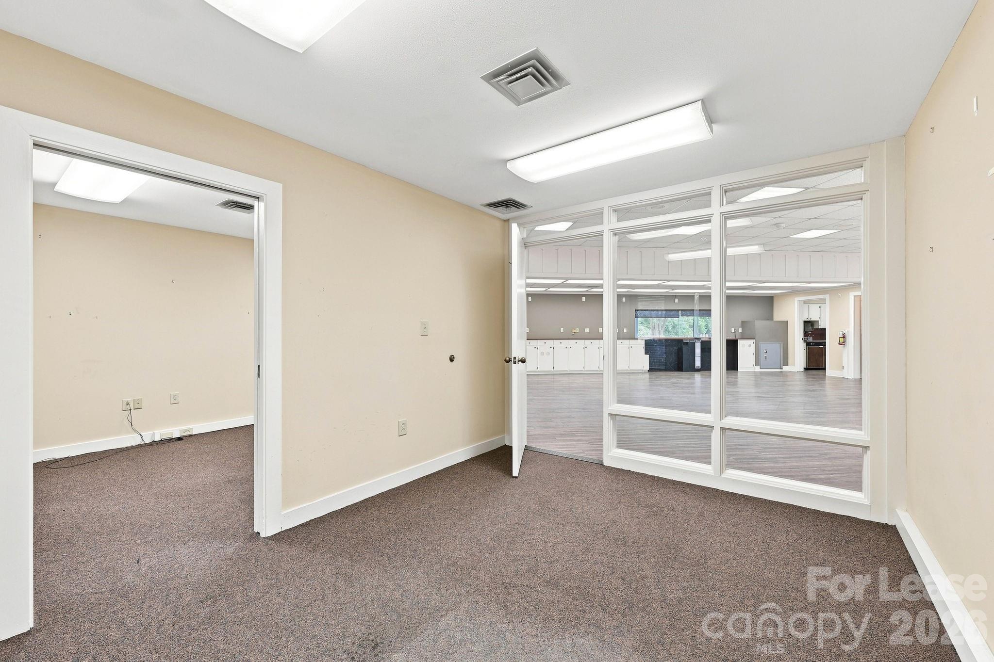 624 N Main Street Property Photo 43