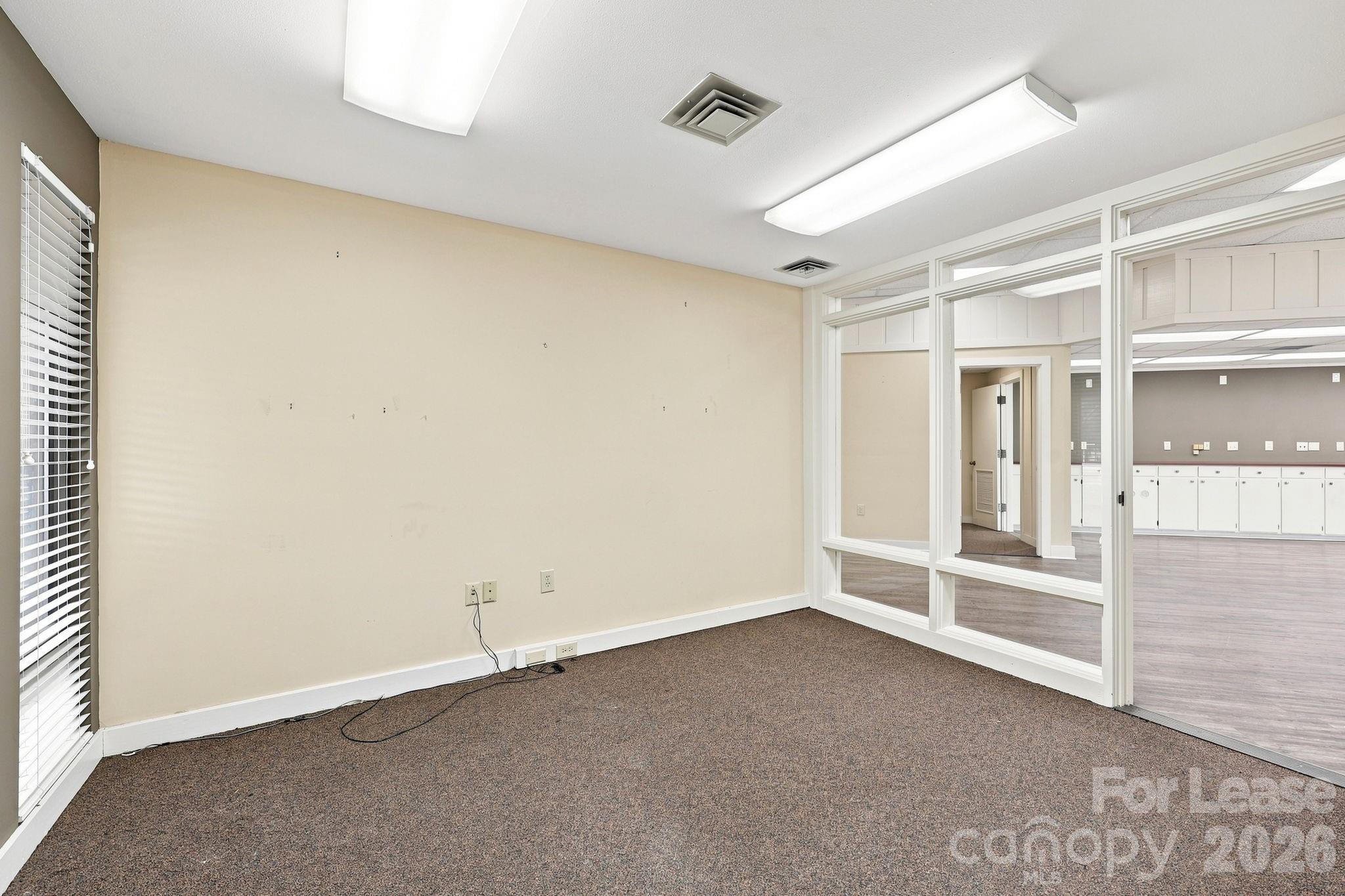 624 N Main Street Property Photo 44