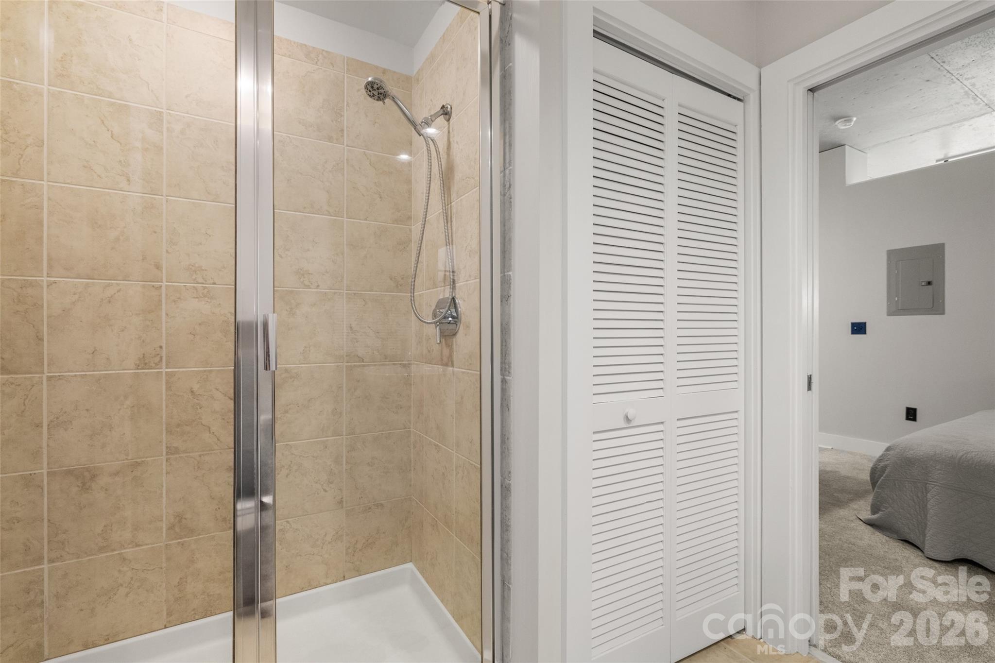 505 E 6th Street 915 Property Photo 11