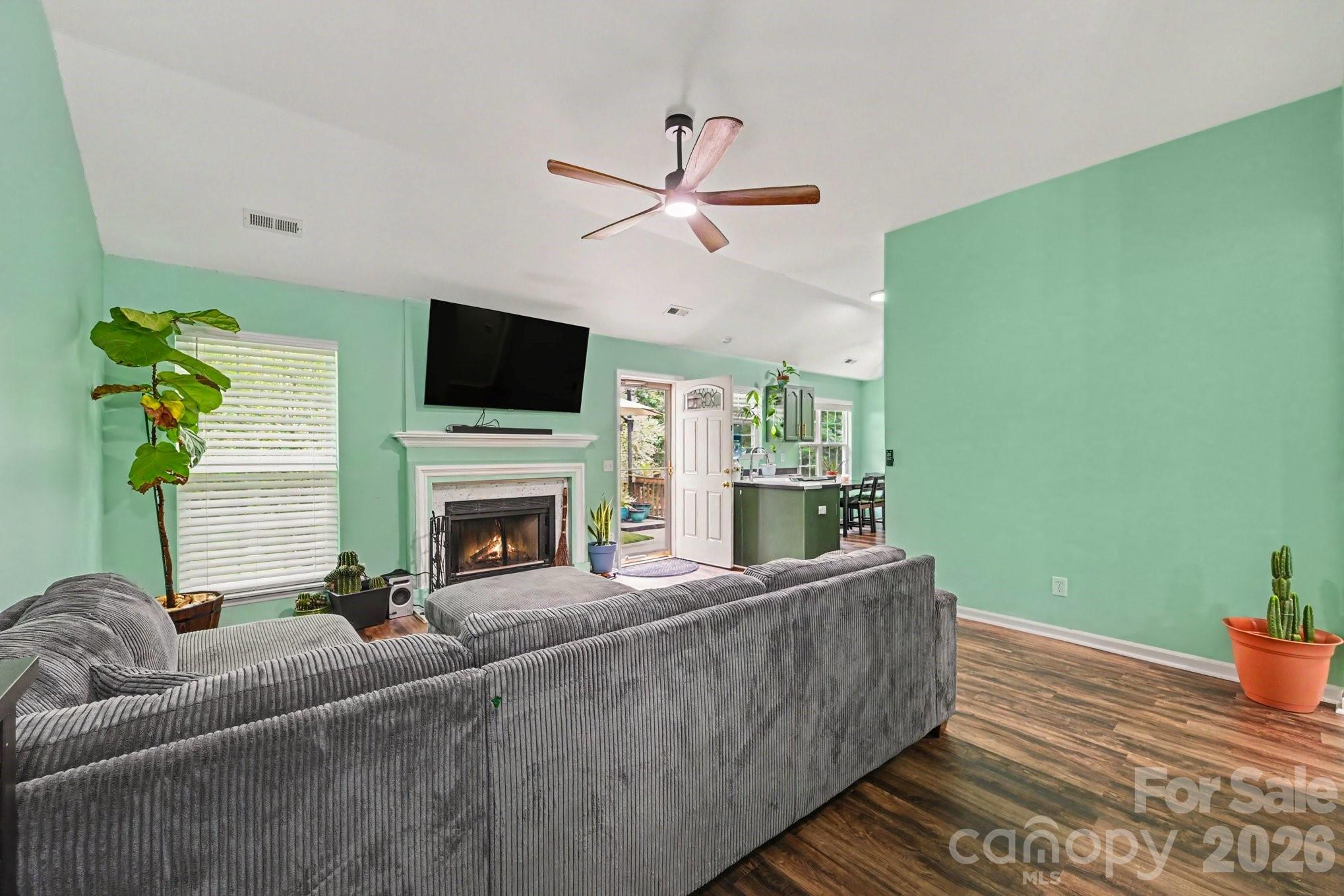 1906 Stonewyck Avenue 110 Property Photo 4