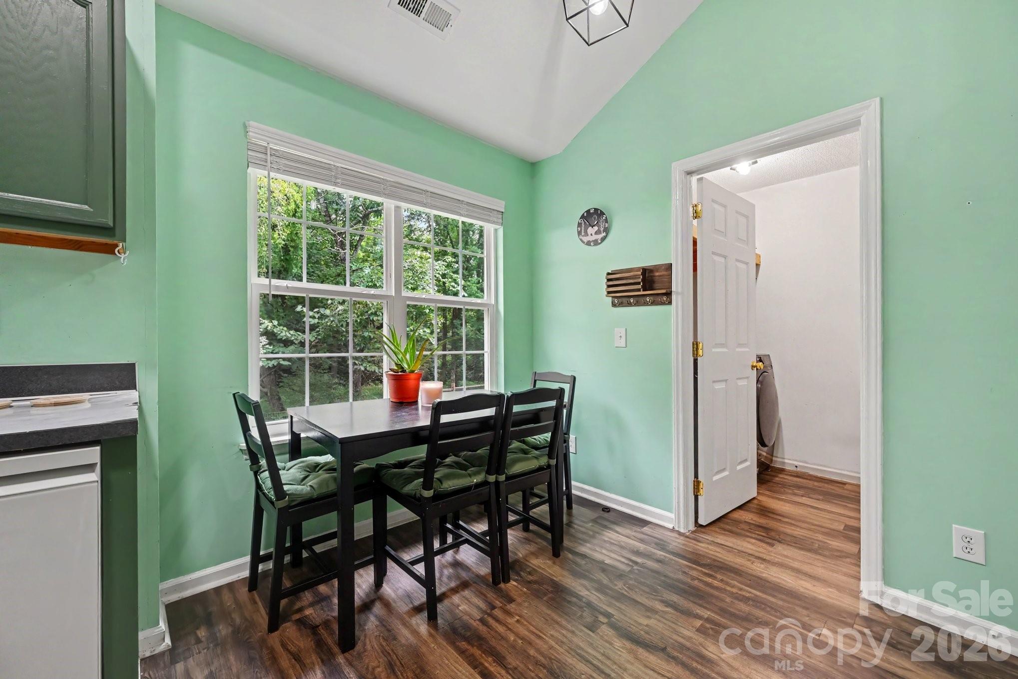 1906 Stonewyck Avenue 110 Property Photo 5
