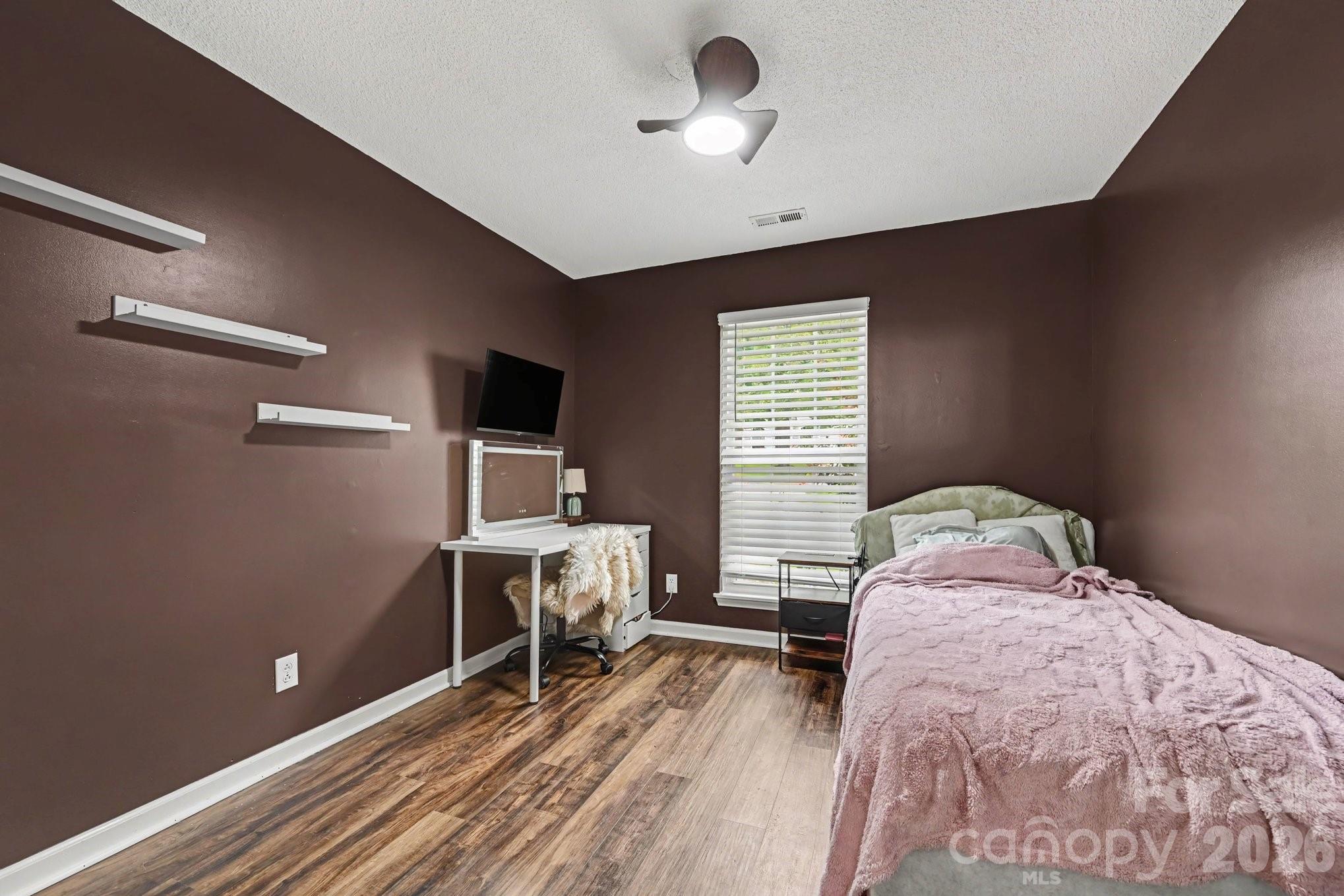 1906 Stonewyck Avenue 110 Property Photo 17