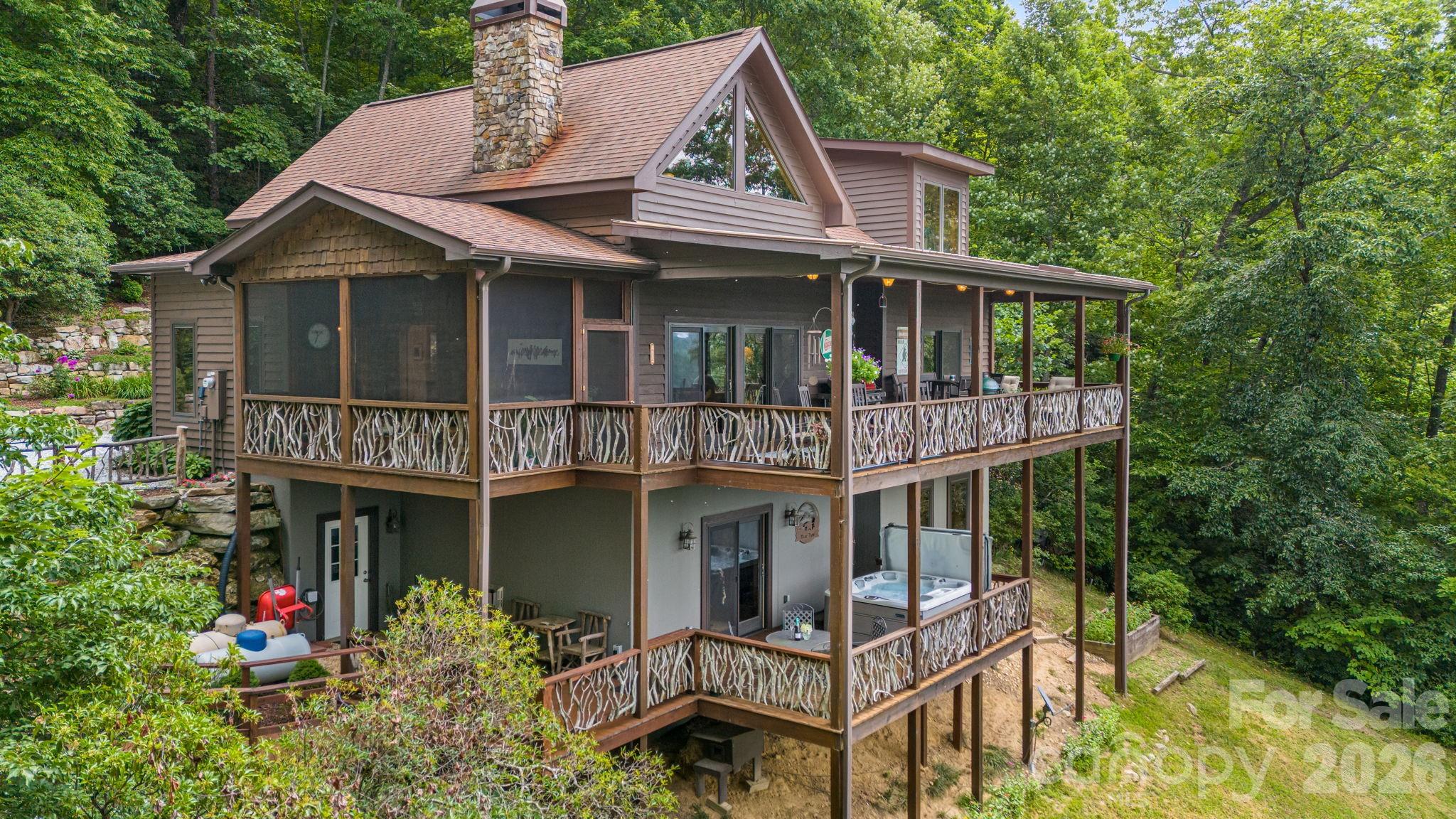 138 Bear Paw Drive Property Photo 2