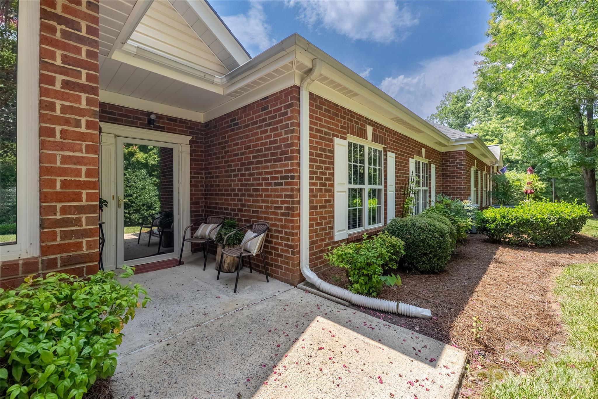 14617 Penmore Lane Property Photo 3