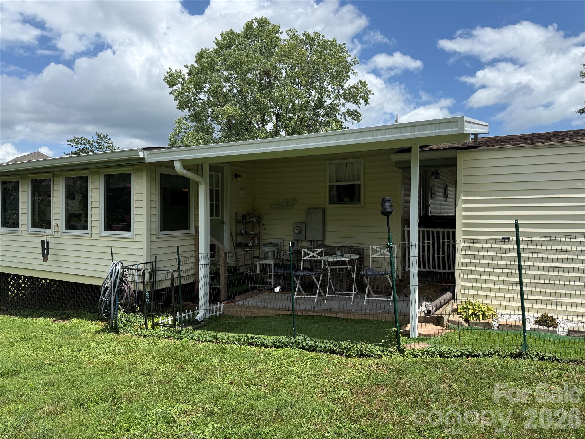 227 Cranbrook Circle Property Photo 33