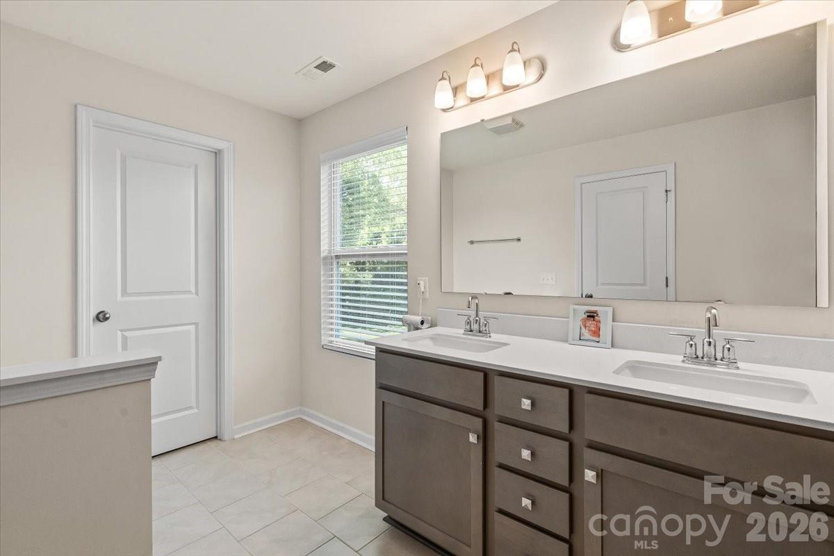 4627 Shattalon Drive Property Photo 25