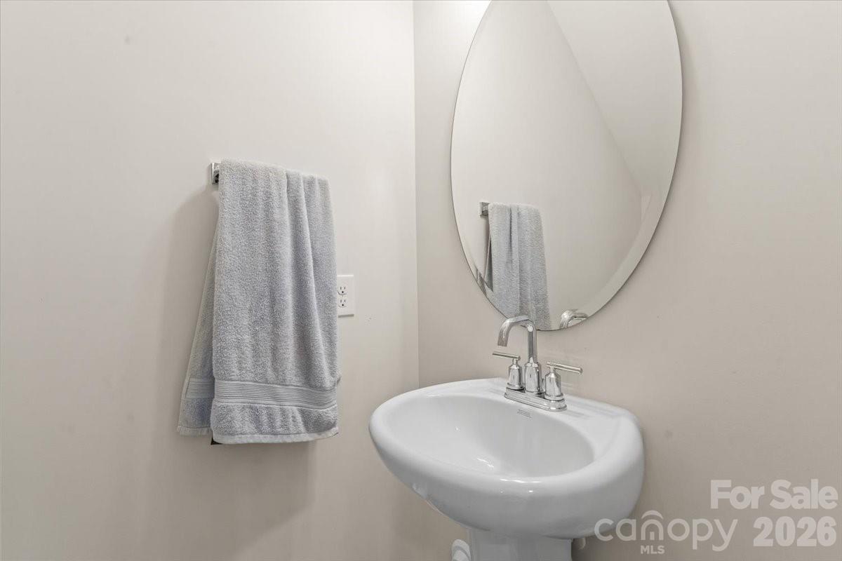 4627 Shattalon Drive Property Photo 28