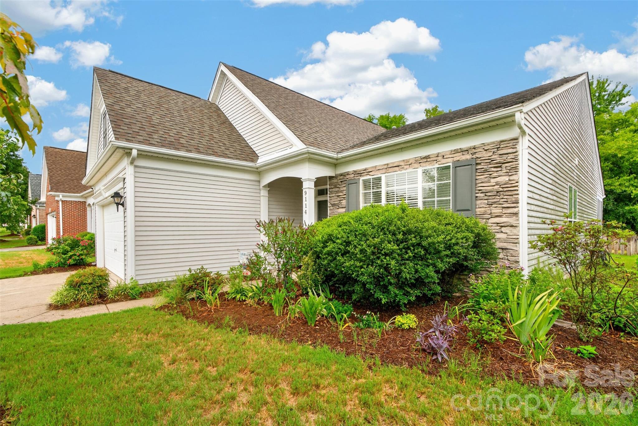 9114 Beaver Brook Way Property Photo 4