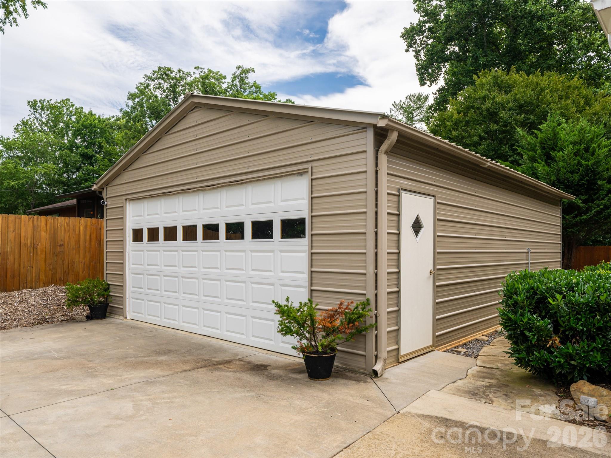125 Craggy Street Property Photo 37