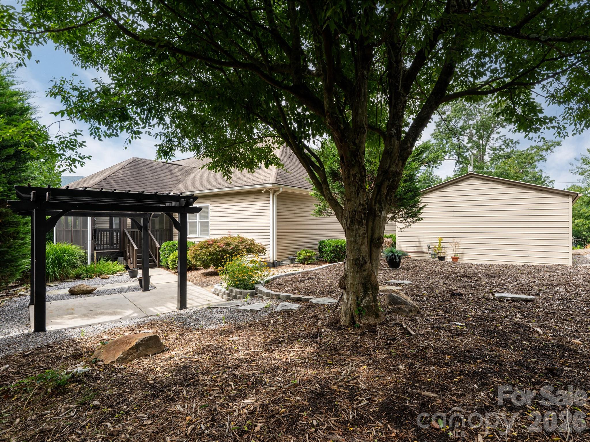 125 Craggy Street Property Photo 40