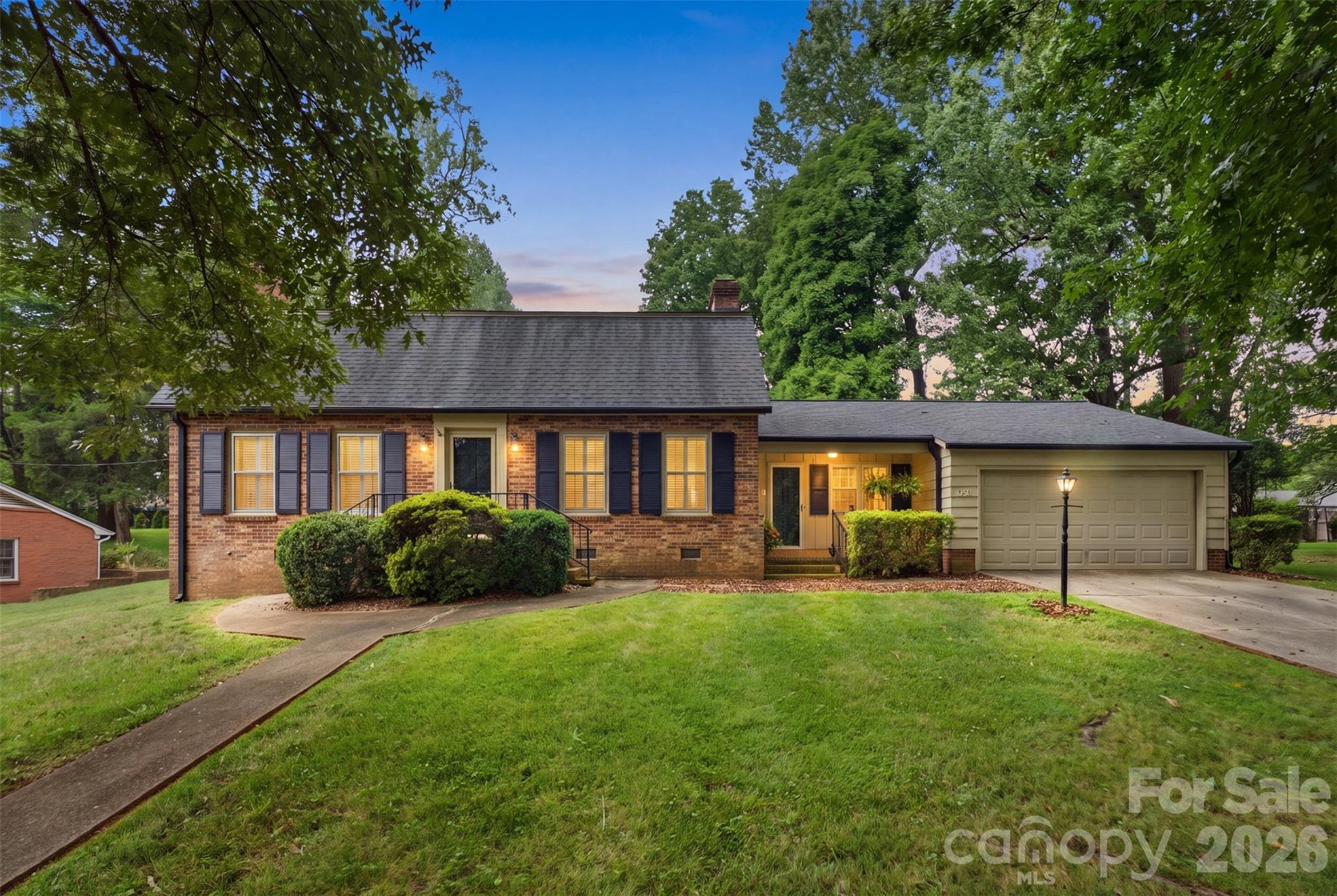 317 Rosemary Lane Property Photo 1