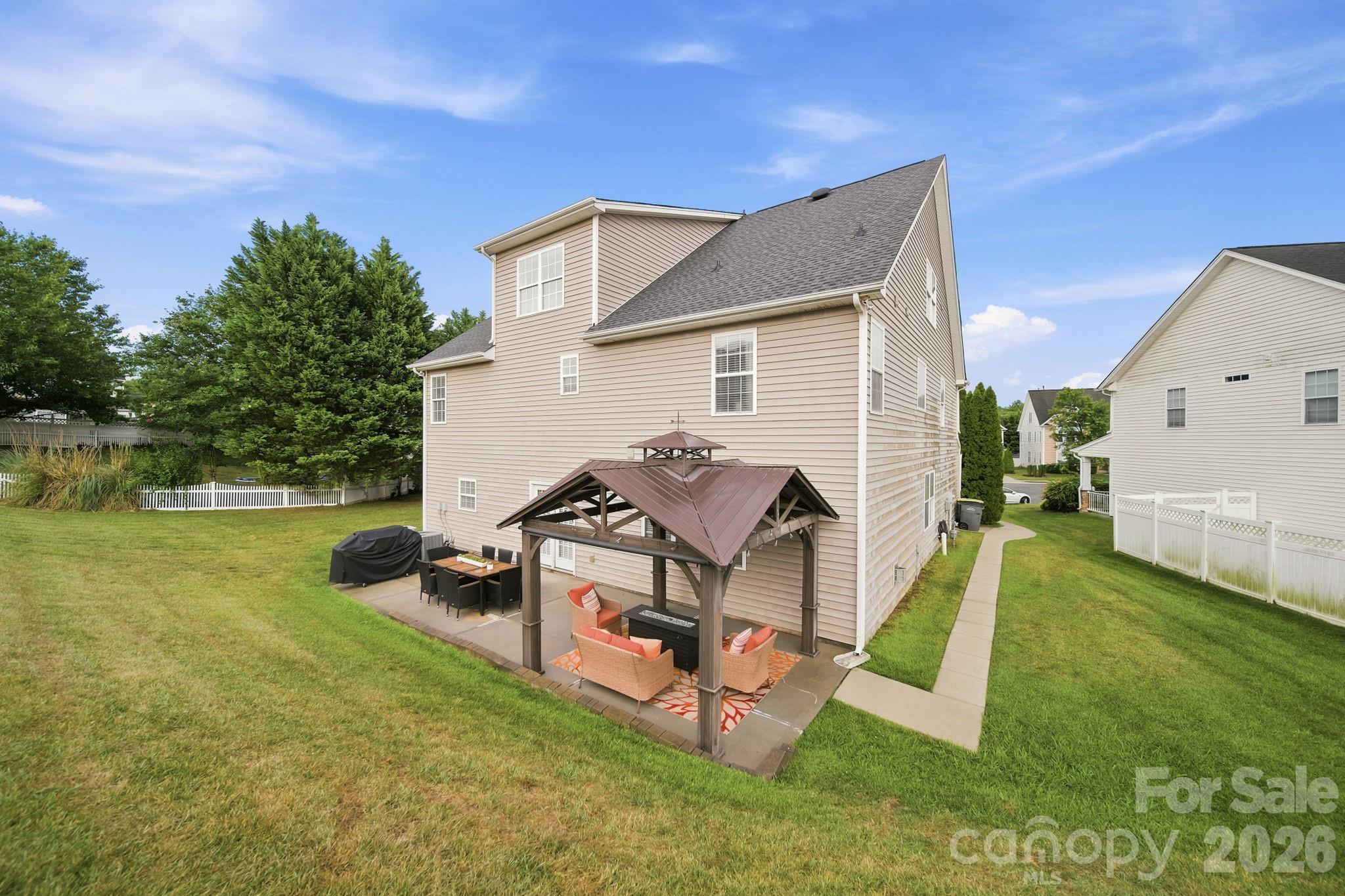 10906 Trout Creek Place Property Photo 6