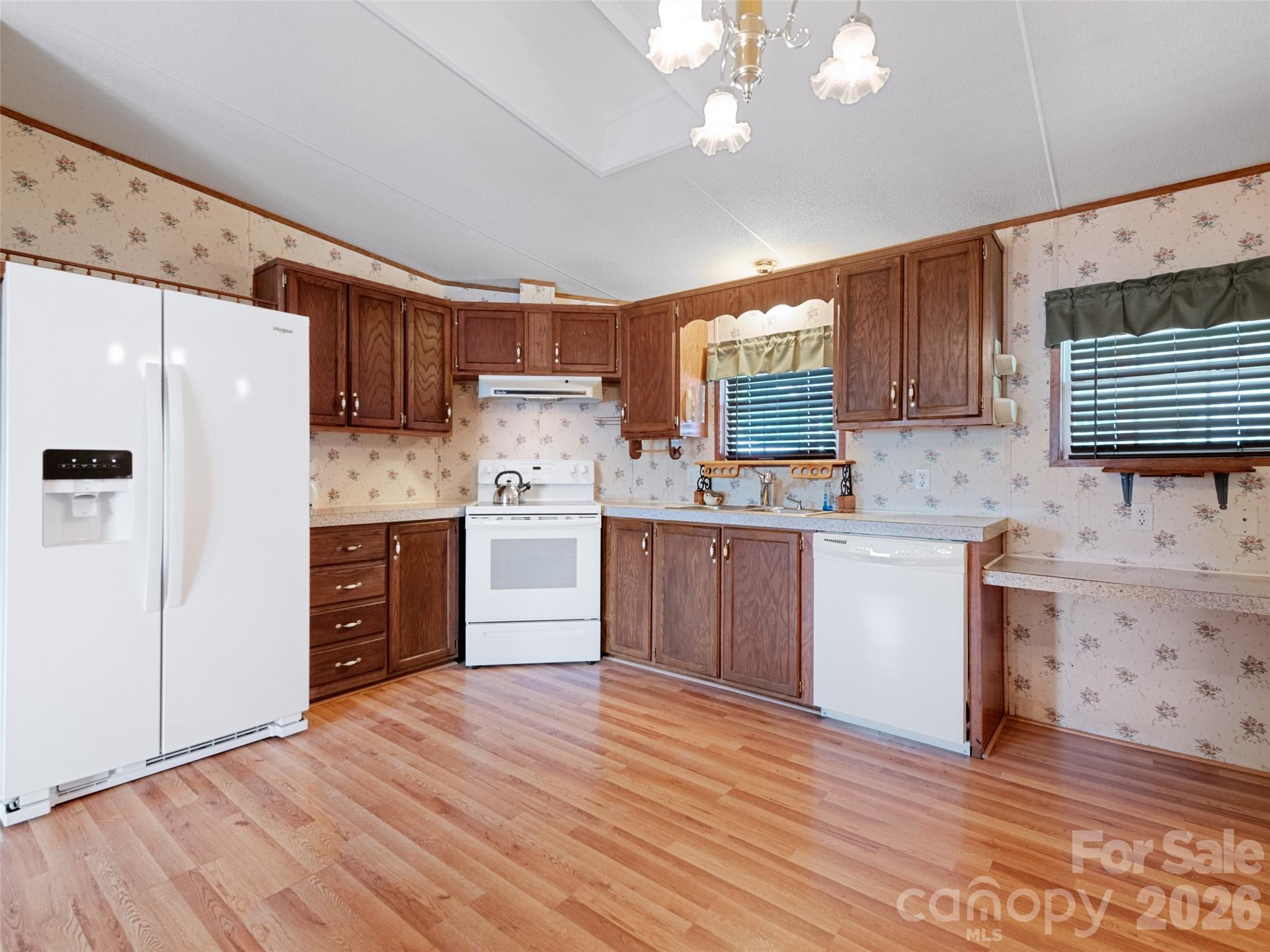 39 Spruce Street Property Photo 4