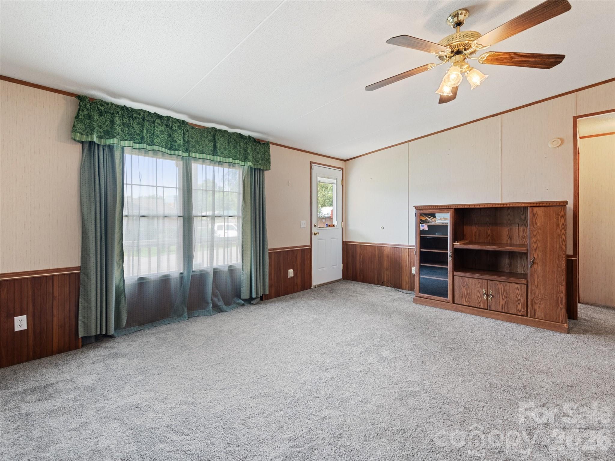 39 Spruce Street Property Photo 7