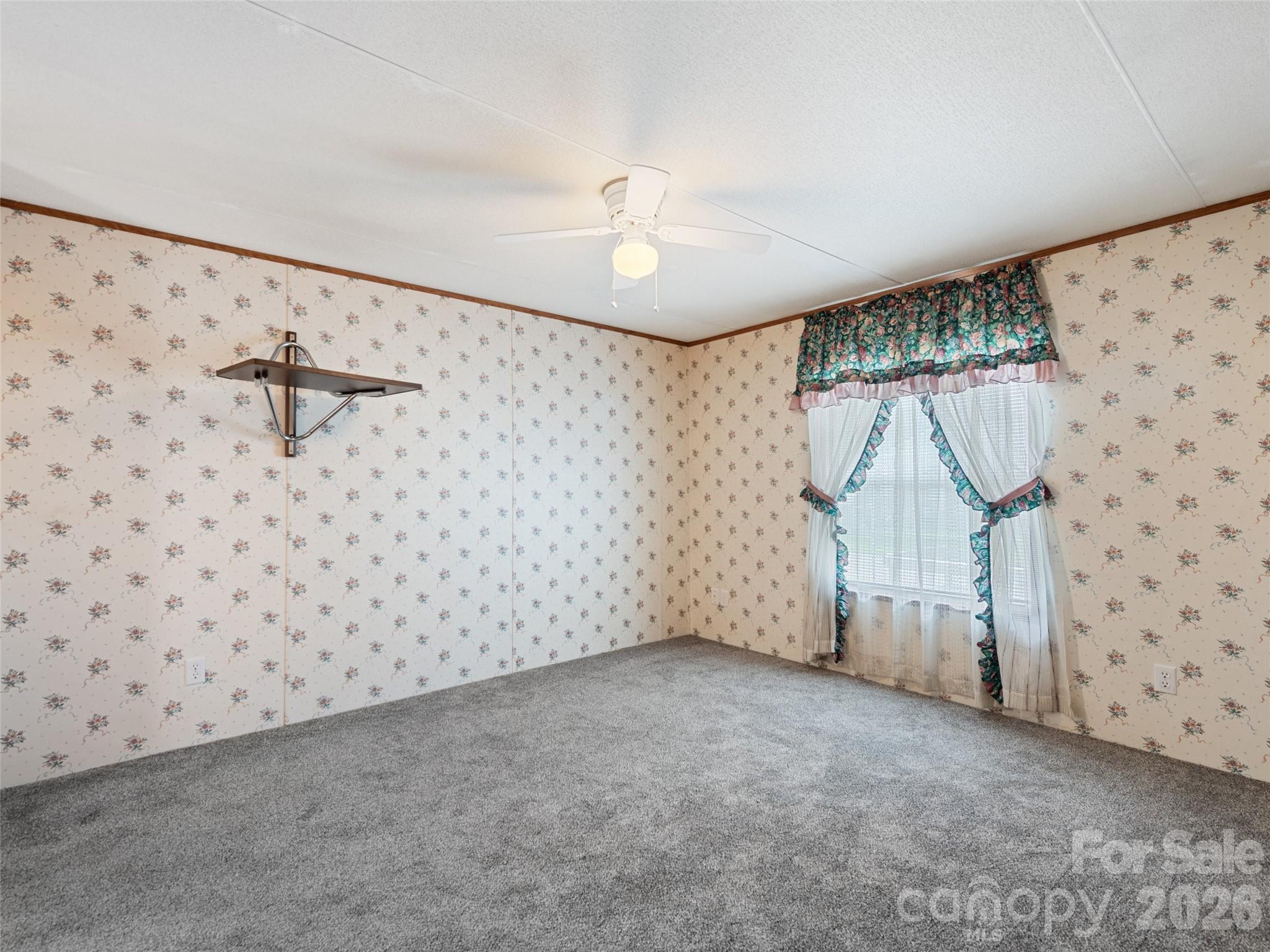 39 Spruce Street Property Photo 12
