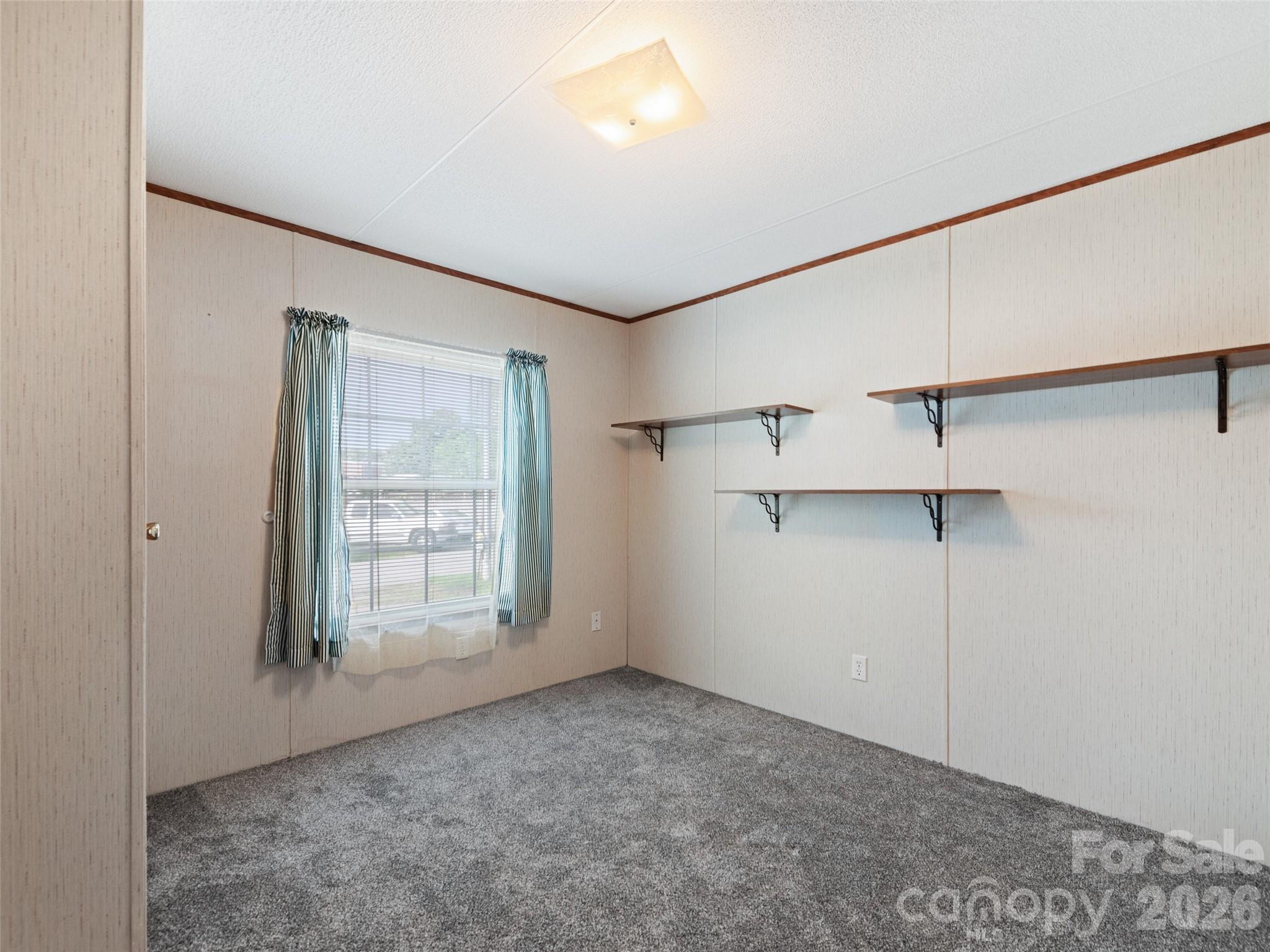 39 Spruce Street Property Photo 15