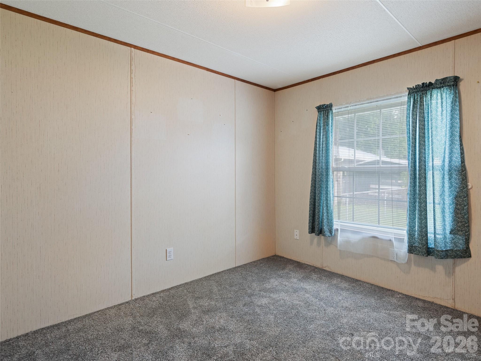 39 Spruce Street Property Photo 18