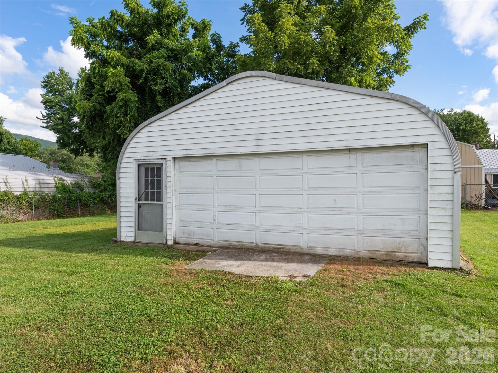 39 Spruce Street Property Photo 25