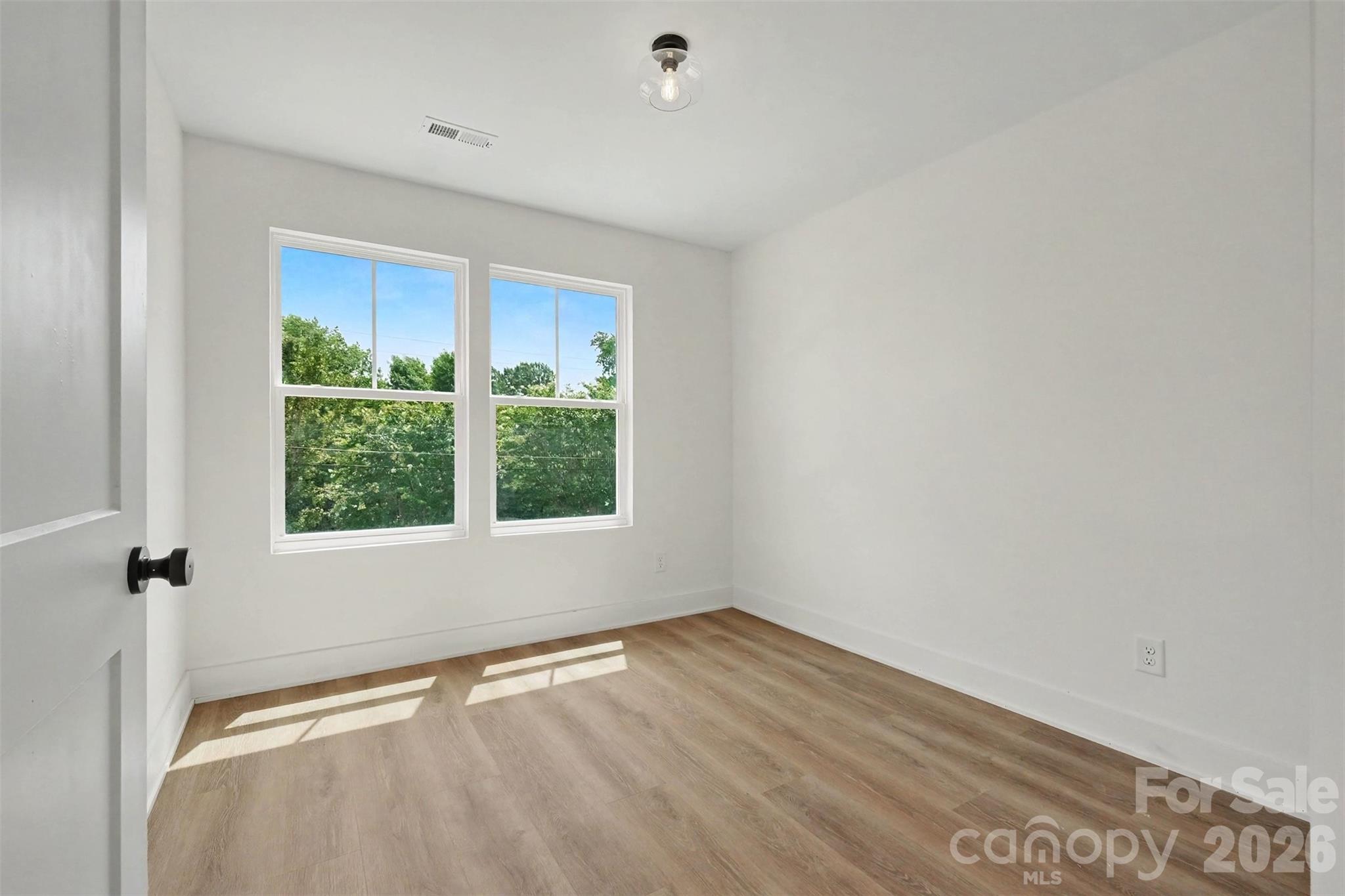 208 W Todd Lane A & B Property Photo 12